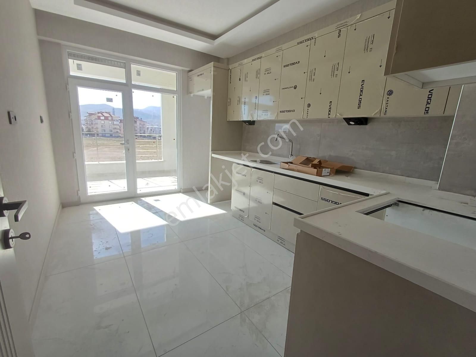 Emrah Çiftci'den Selçuklu Yazır Mah.kanyon Park Civarı Satılık 2+1 Sıfır Lüks Daireler - Görsel 8