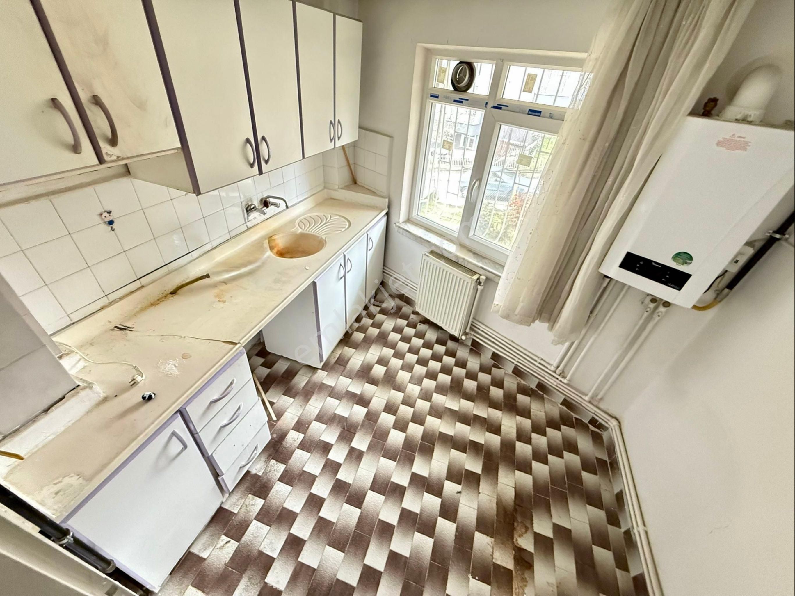 Pınarbaşı Mah Ara Katta Balkonlu Yatırımlık Kök Tapulu 3+1 - Görsel 8