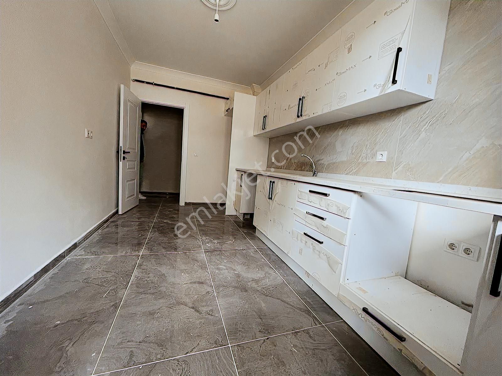 Sıfır Barış Mah 2+1 Ön Cephe Kapalı Otoparklı 100m² Fırsat:!!!!! - Görsel 13