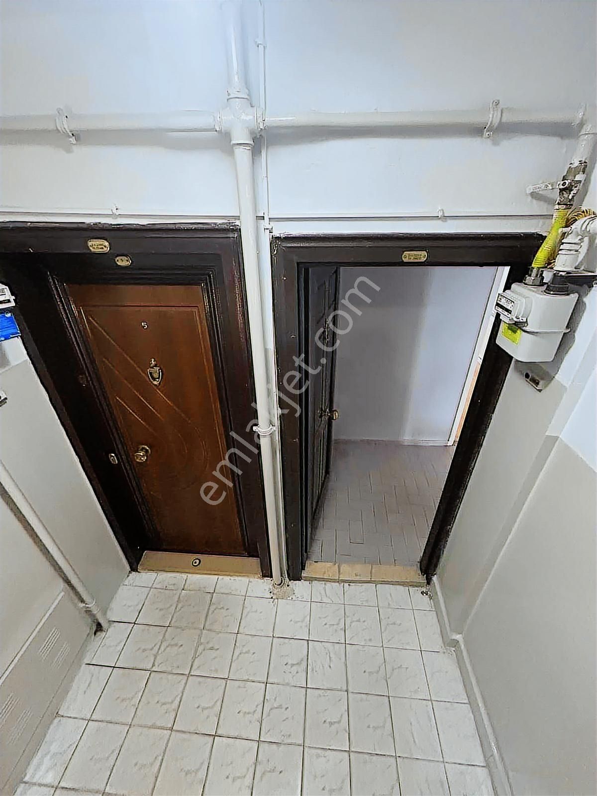 Gazcılarda Aile Apartmanında 2+1 90 M2 Kombili-toki Karşısı - Görsel 4