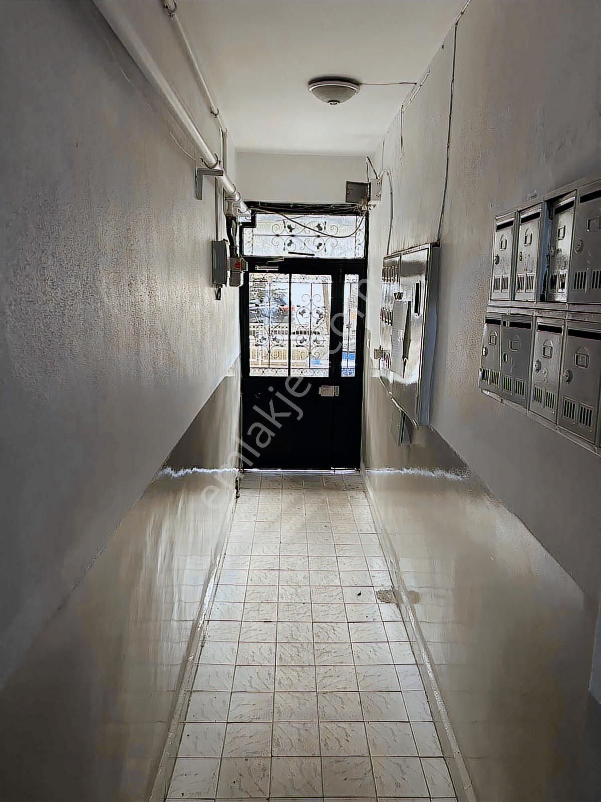 Gazcılarda Aile Apartmanında 2+1 90 M2 Kombili-toki Karşısı - Görsel 7