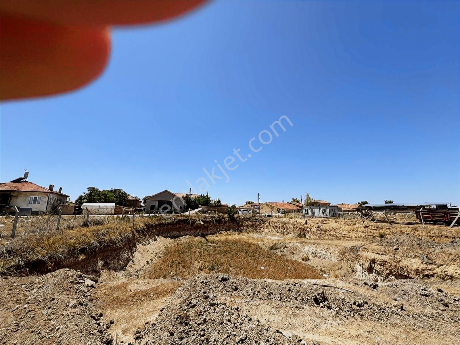 Cemil Şimşek Gayrimenkul'den Çarıklar Köyünde İmarlı Fırsat Arsa - Görsel 4