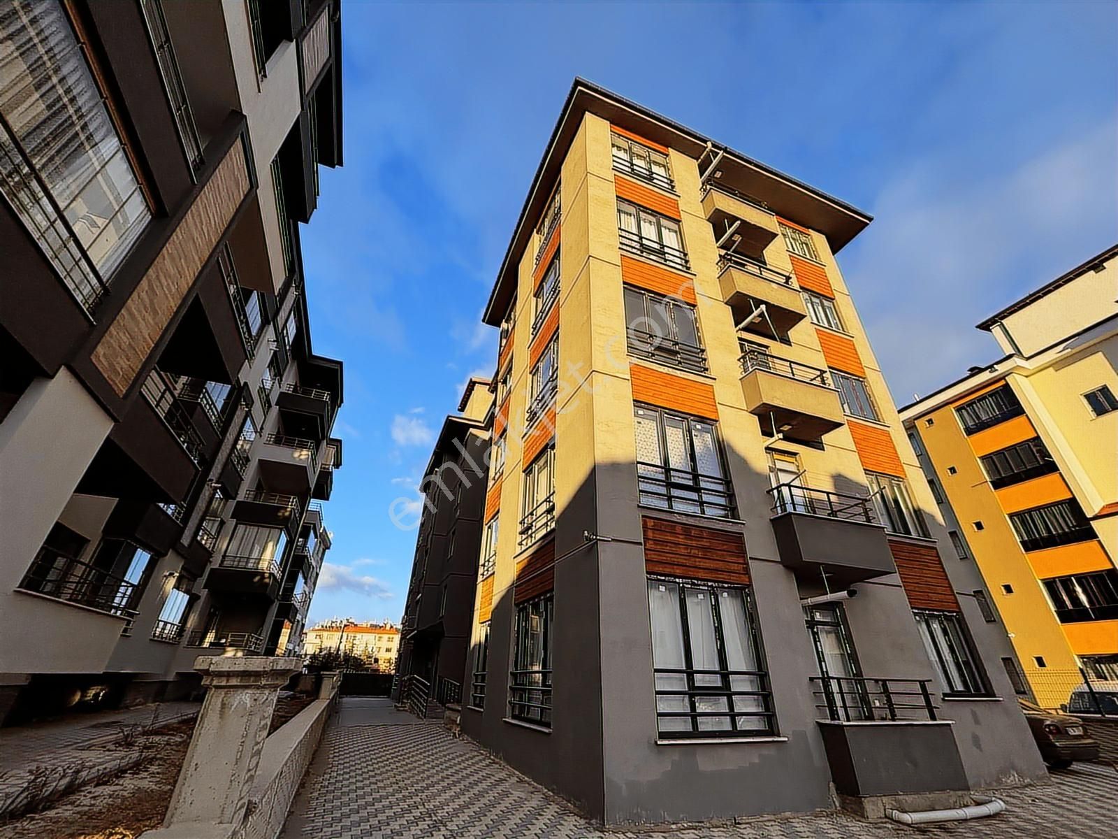 Cemil Şimşek'ten Akşemsettinde 2+1 Sıfır Daire - Görsel 16