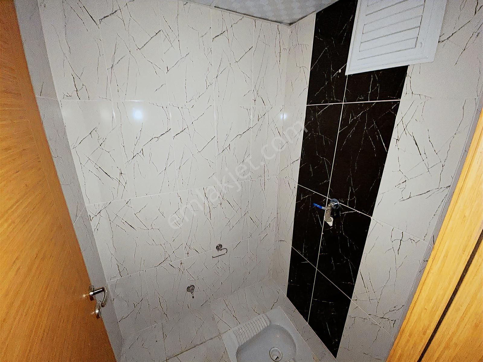 Cemil Şimşek'ten Erenlerde Merkezi Konumda 3+1 Fırsat Daire - Görsel 6