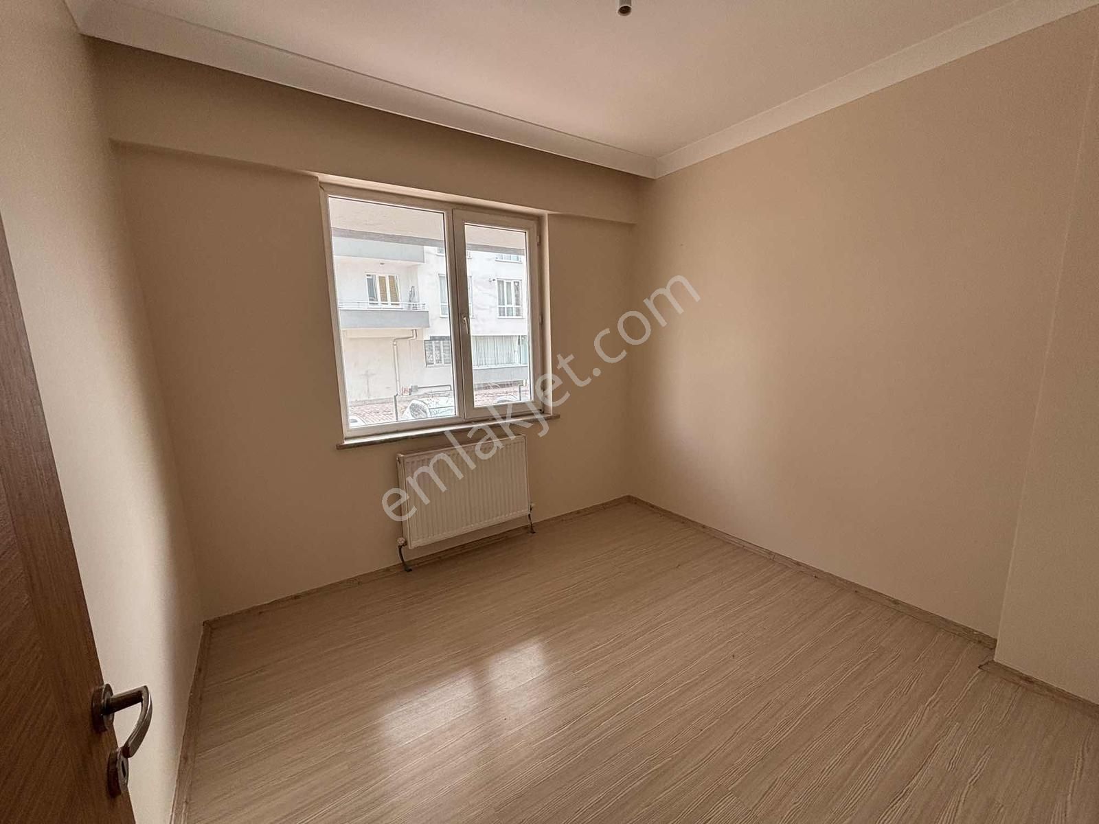 Cemil Şimşek'ten Erenlerde Merkezi Konumda 3+1 Fırsat Daire - Görsel 11