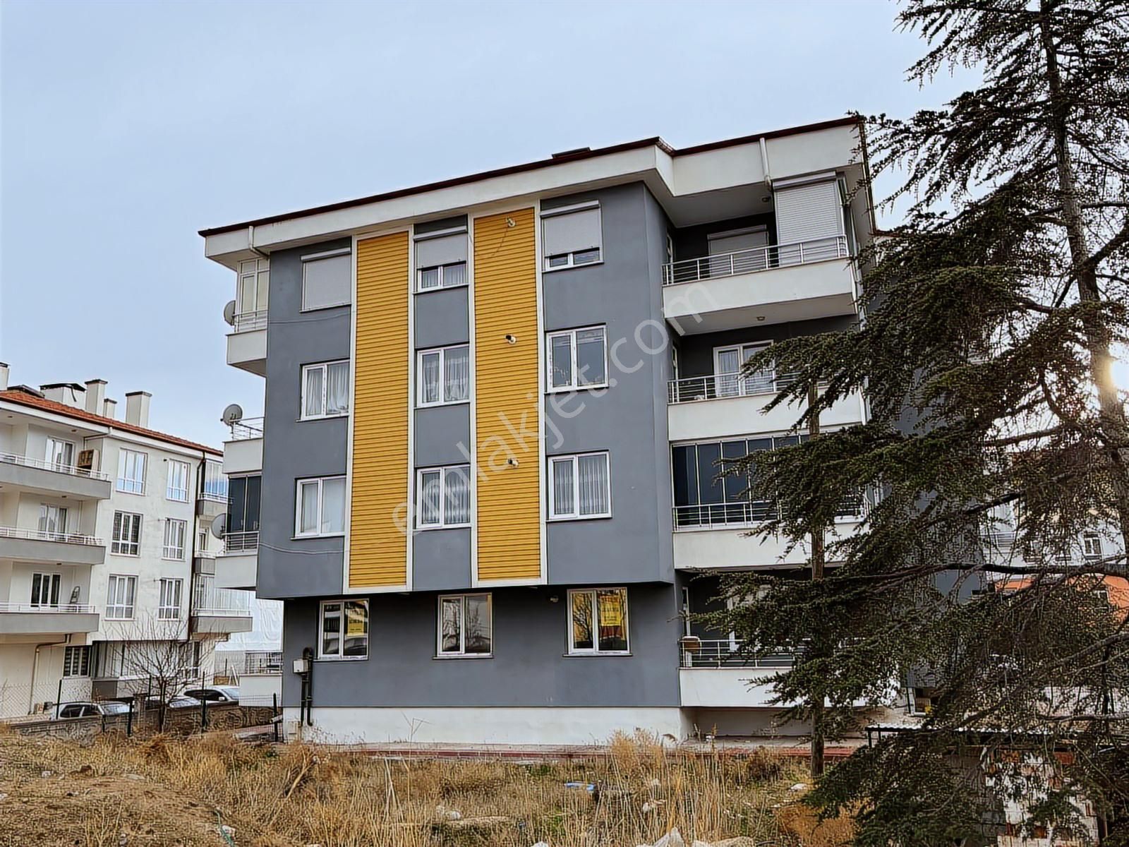 Cemil Şimşek'ten Erenlerde Merkezi Konumda 3+1 Fırsat Daire - Görsel 4