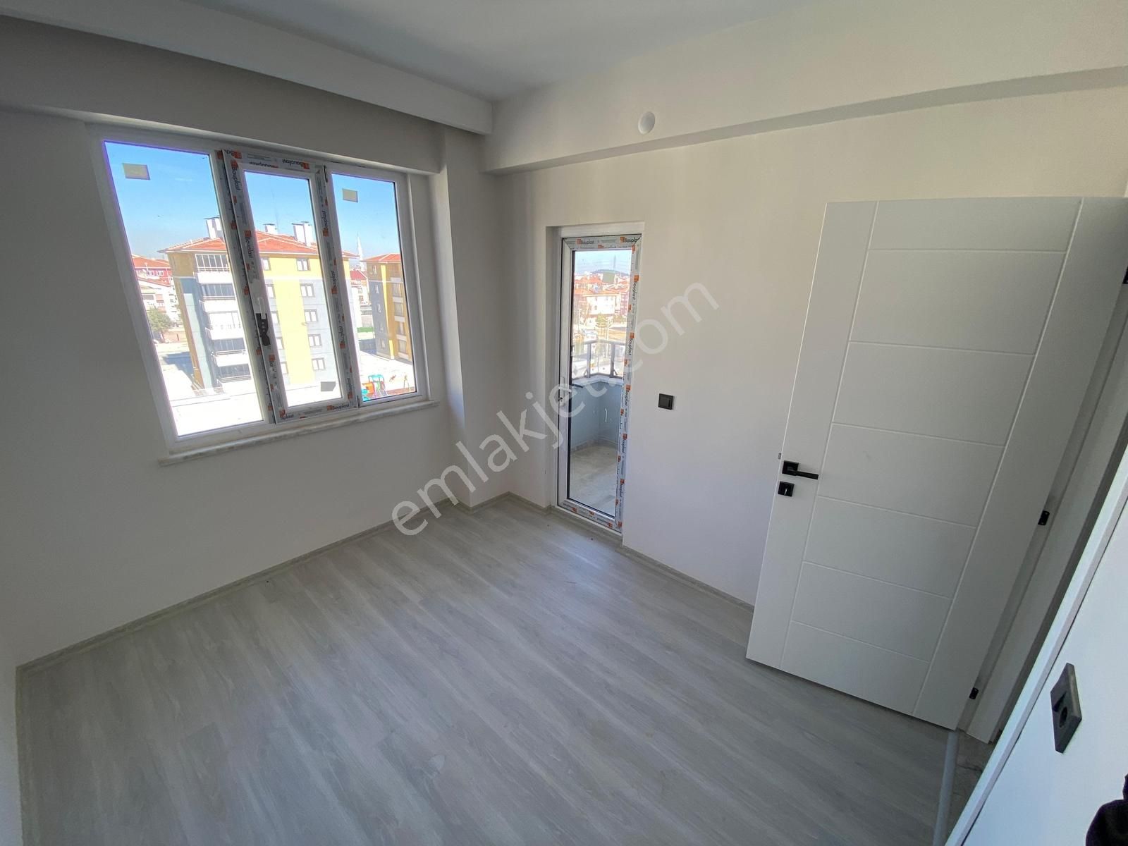 Cemil Şimşek'ten Akşemsettinde Sıfır 3+1 Daire - Görsel 11