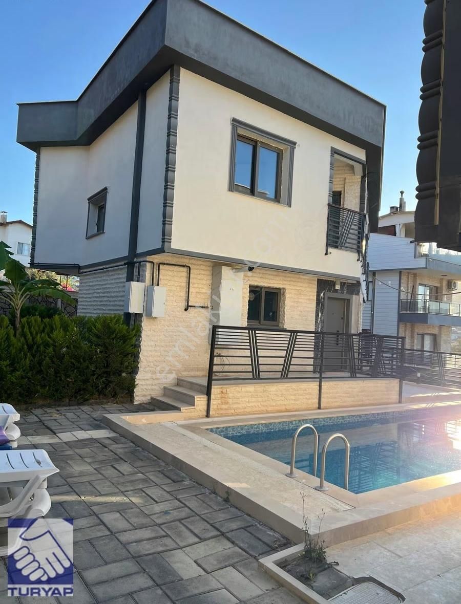 Kuşadası Kadınlar Denizi Mevkii 4+1 Doğalgazlı Dublex Villa - Görsel 7