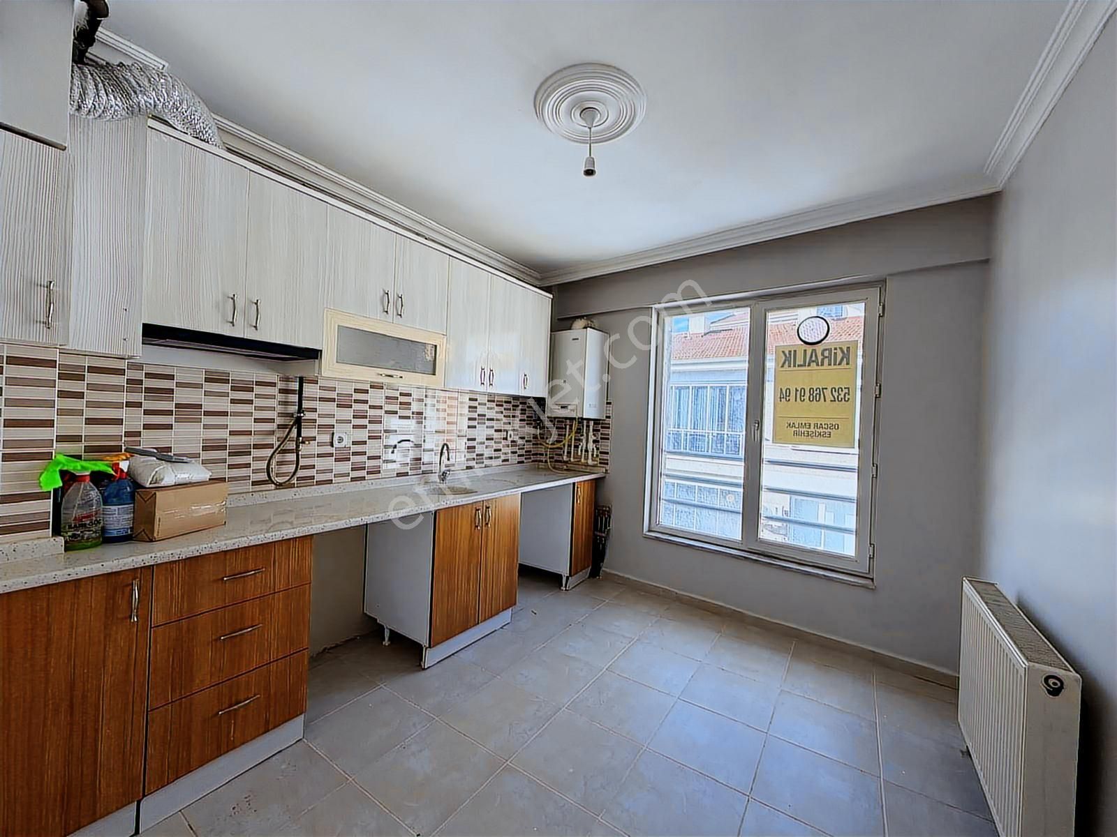 Oscar Emlak'tan Kırmızıtoprak Mahallesinde Yeni Boyalı 2+1 - Görsel 2