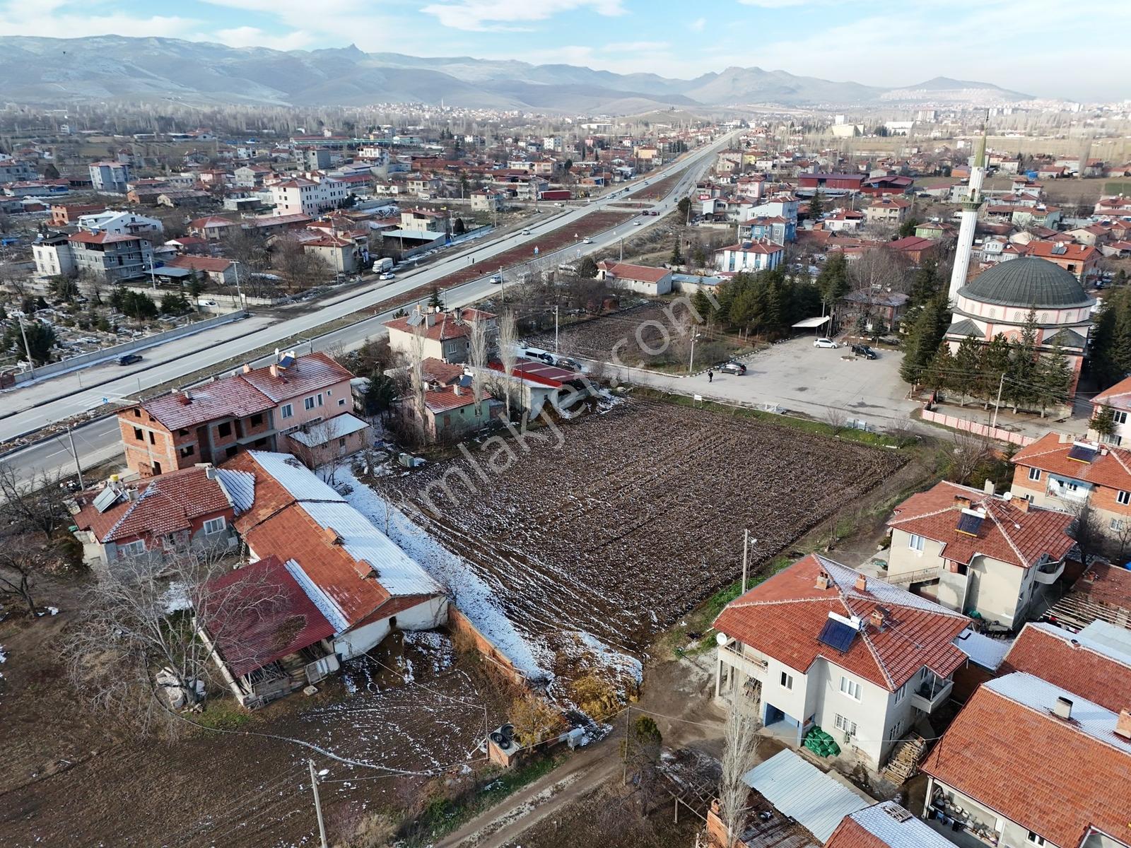 Me Ka Grouptan Salar Kasabasında Satılık Arsa