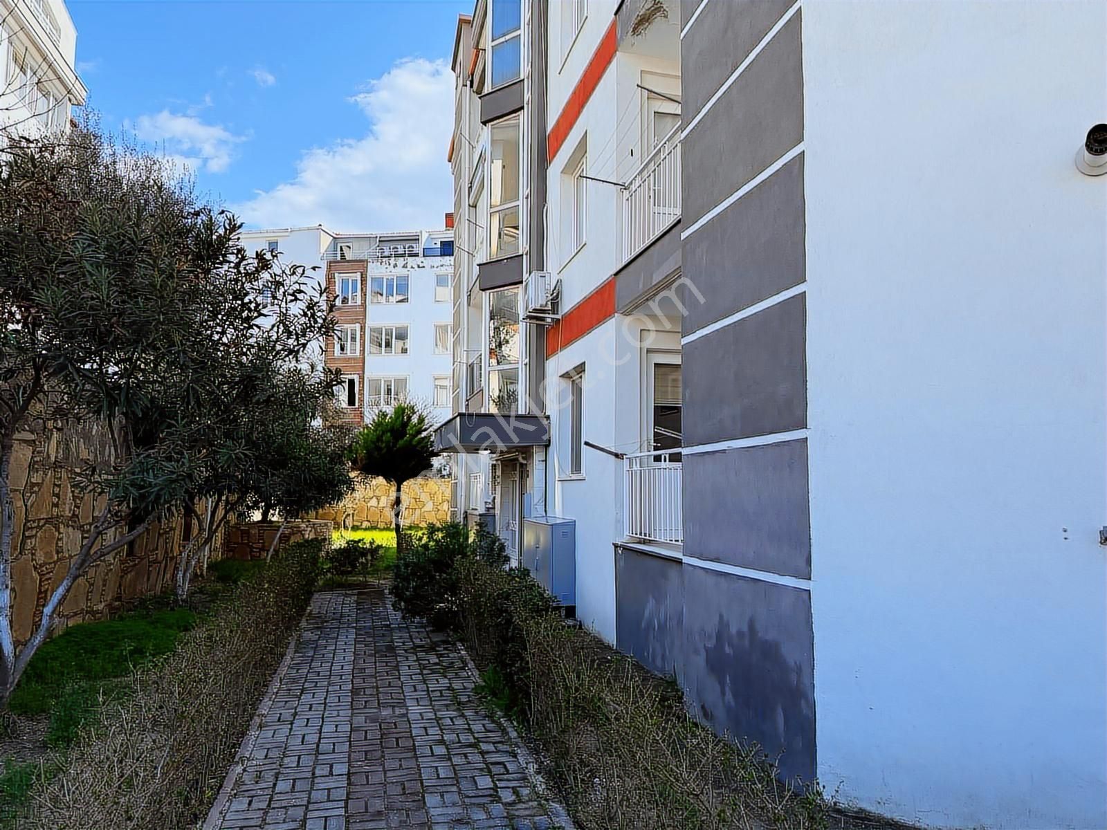 Kuşadası,nda Havuzlu Güvenlikli Sitede 3+1 Daire - Görsel 4