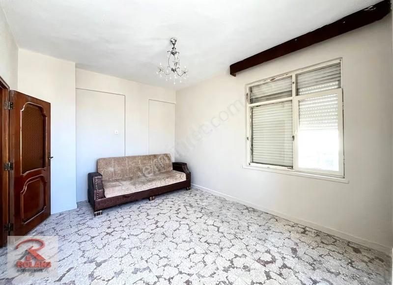 Kilise Civarı Geniş Kullanım Alanlı Açık Cepheli 3+1 Daire - Görsel 2