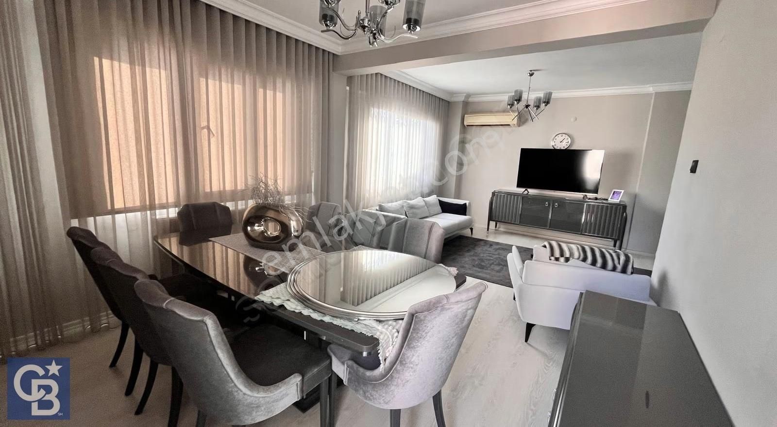 Aliağa Merkez'de Cadde Üzeri Geniş Kiralık 2+1 Daire