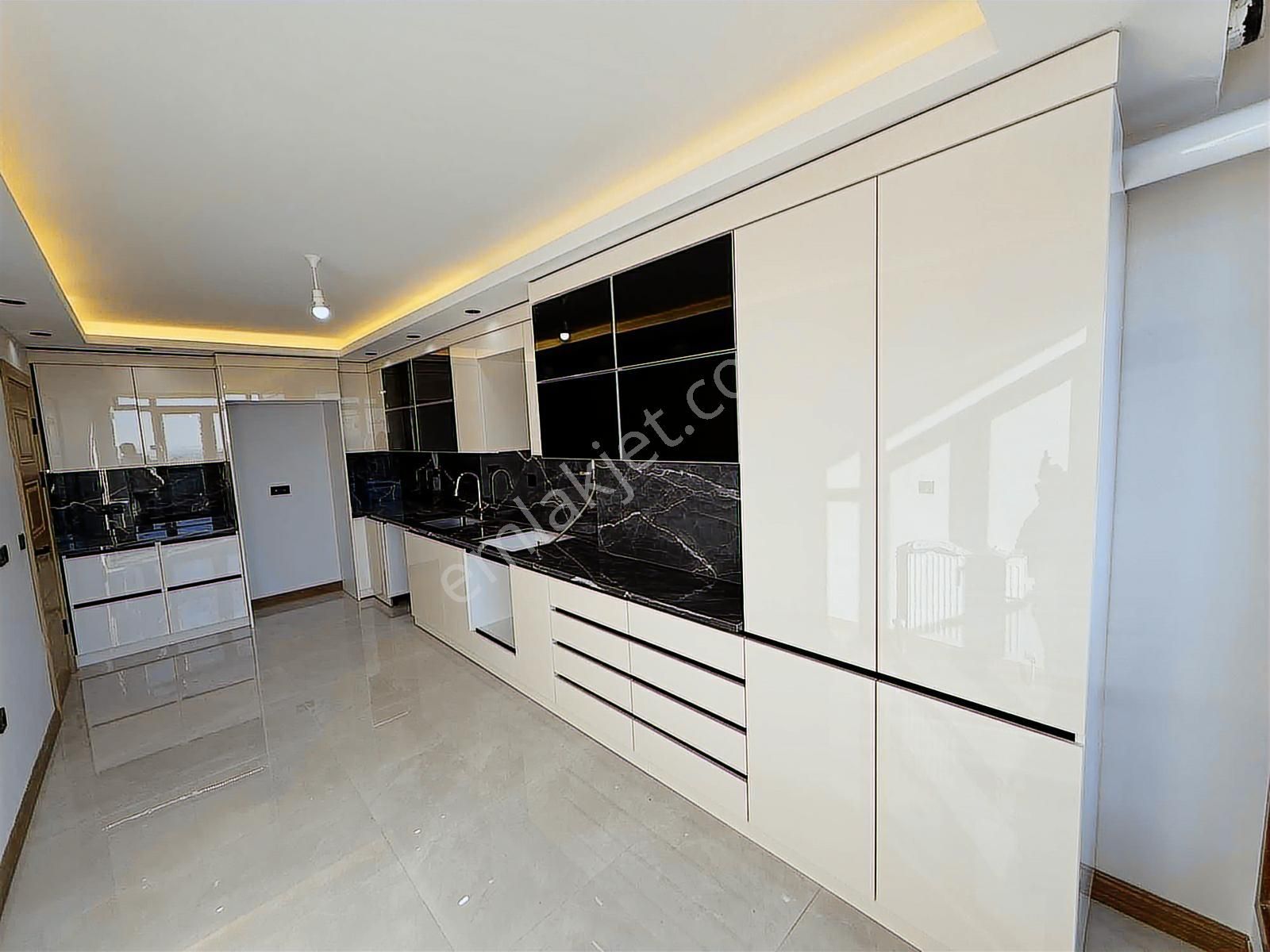 Mahmutbey - Güneşli / 4+2 272 M² / Özelyapım Dublex / Revan Park - Görsel 11