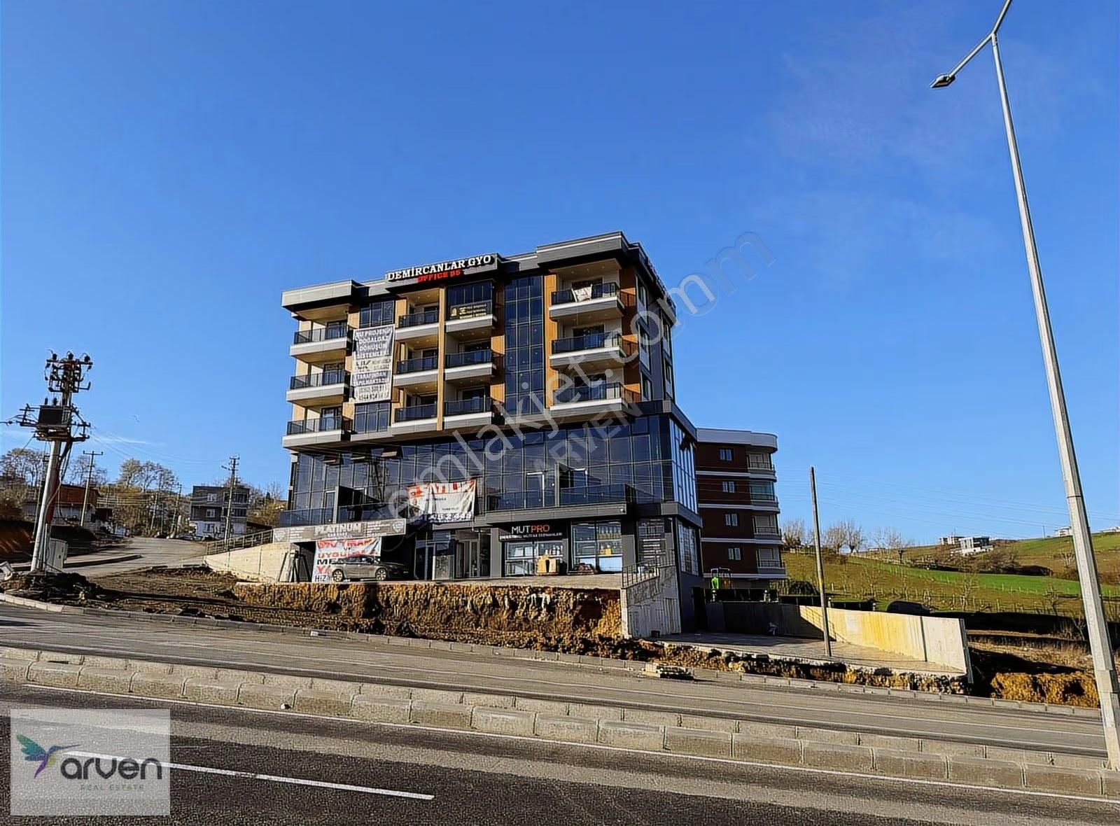 Atakumda Rte Bulvarına Ve Balaç Yoluna Cephe Satılık Daire/ofis