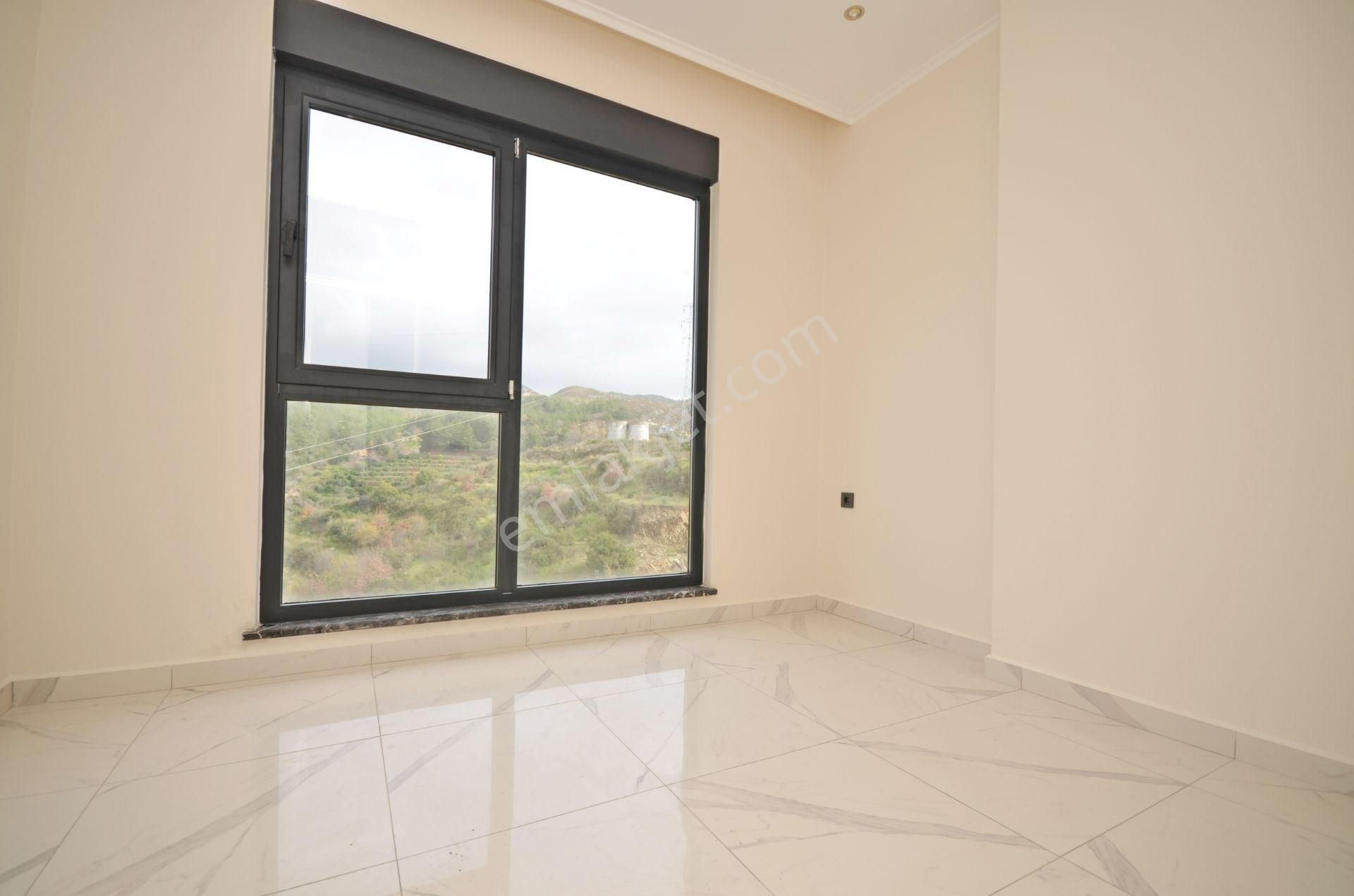 Alanya / Demirtaş’ta Havuz Manzaralı 2+1 Satılık Daire - Görsel 3