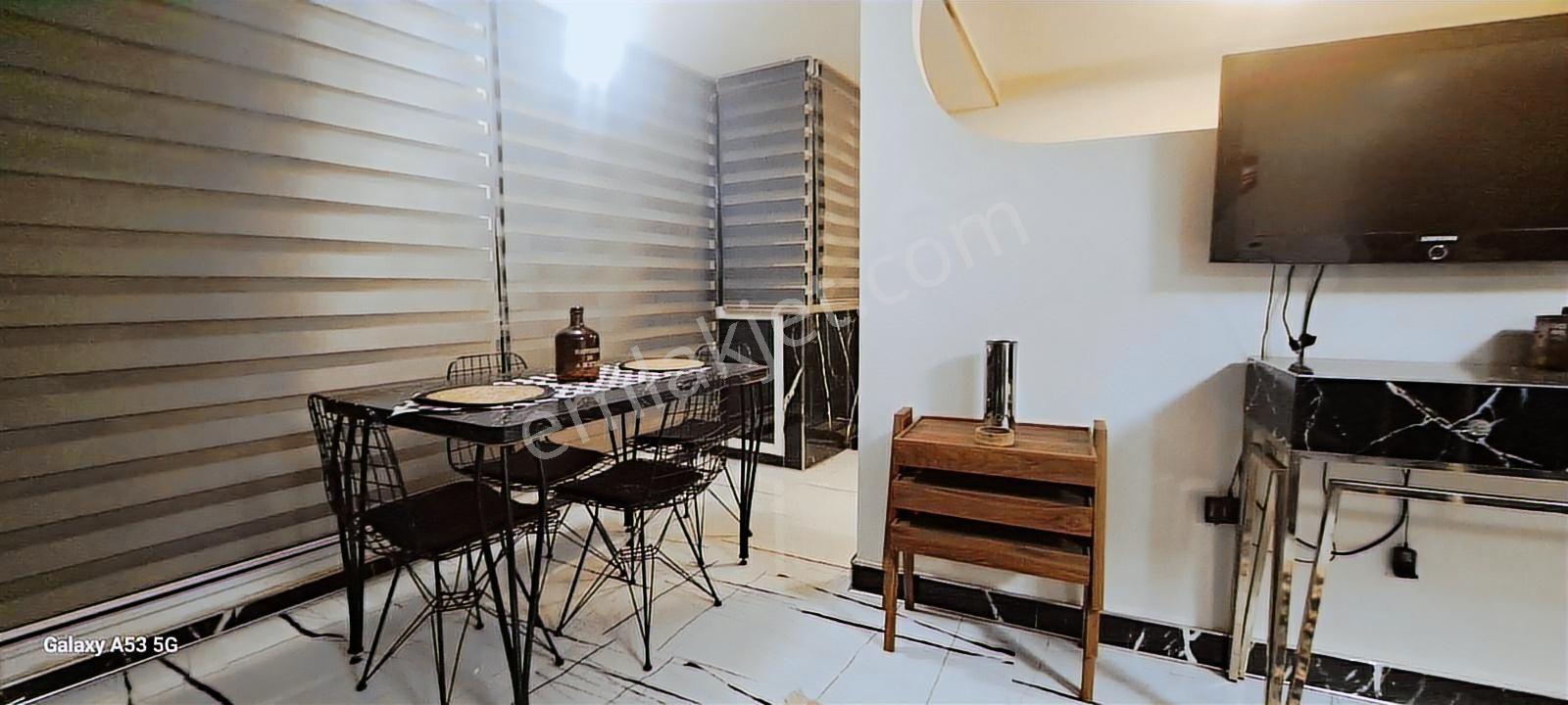 Alsancak 2. Kordon'da Eşyalı Kiralık Daire - Görsel 19