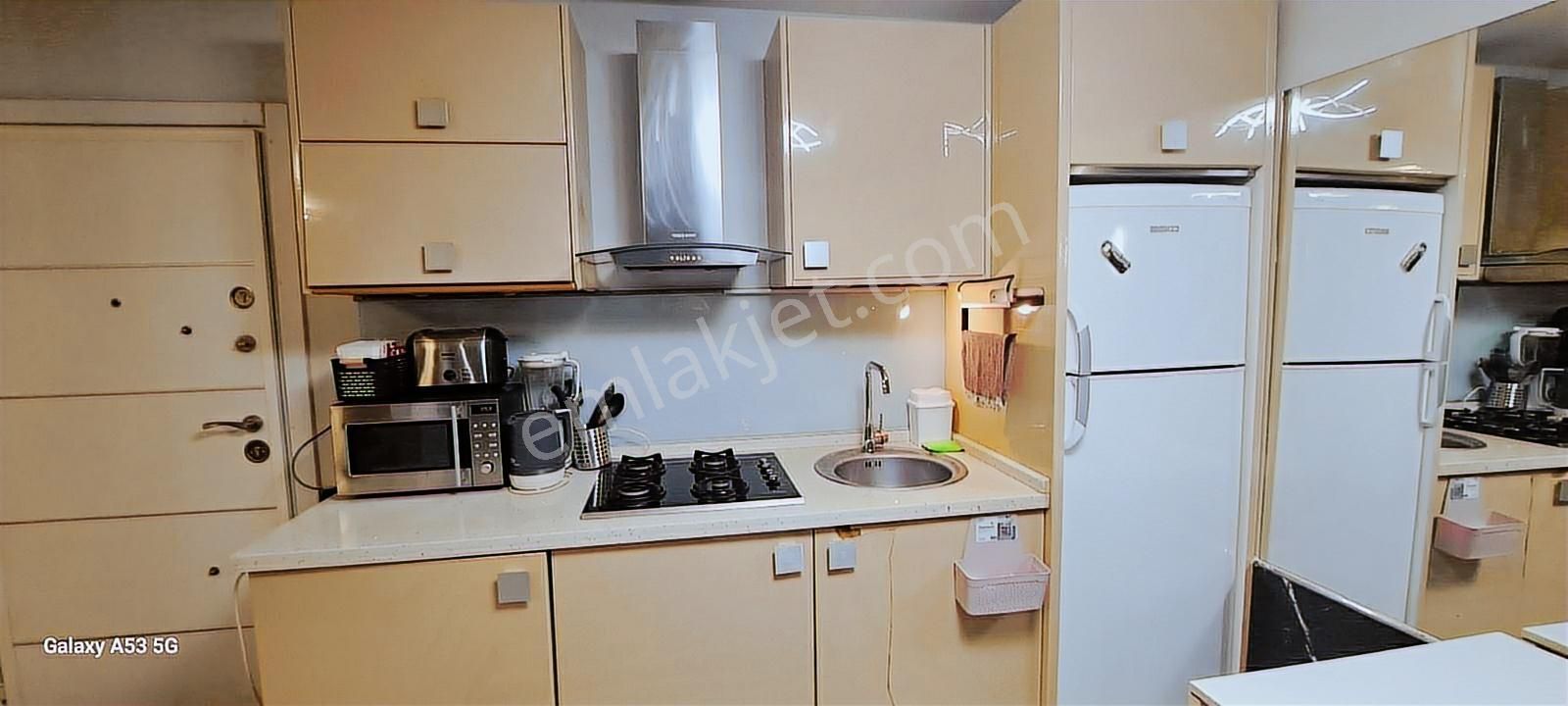 Alsancak 2. Kordon'da Eşyalı Kiralık Daire - Görsel 17