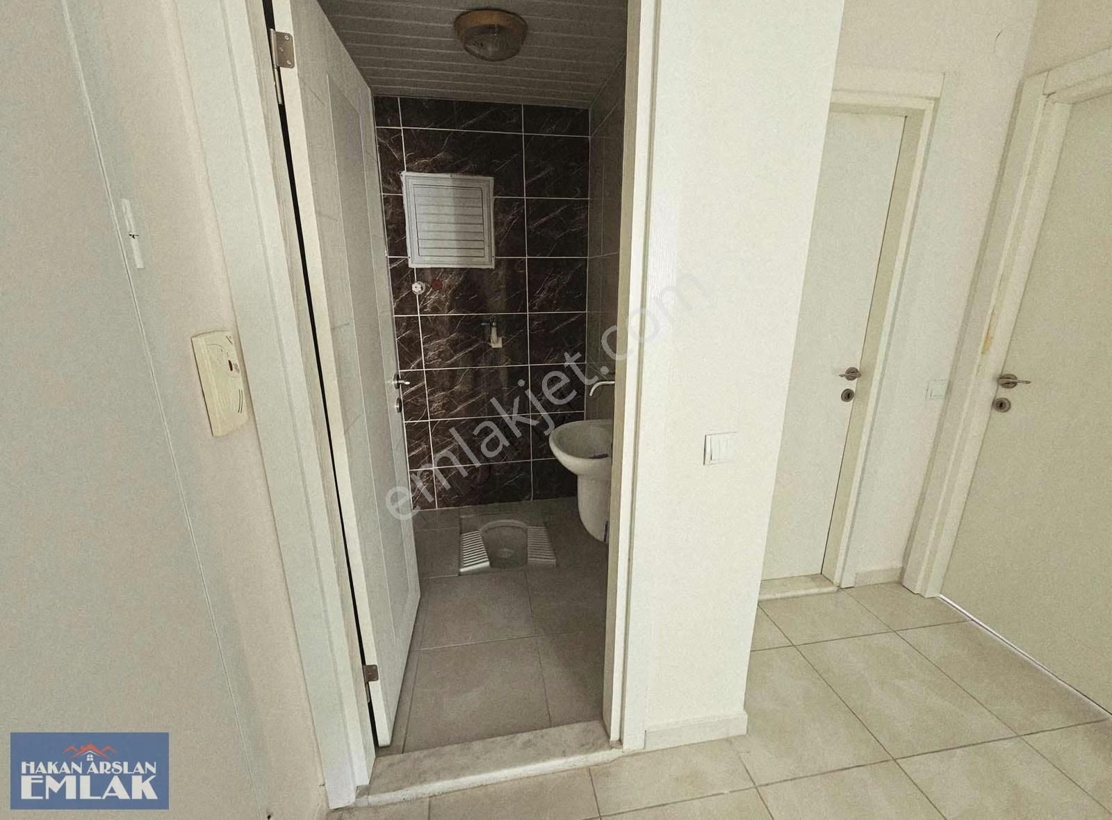 Kütükçü Mahahallesinde Geniş Yol Cepheli 2+1 Kiralık Daire - Görsel 3