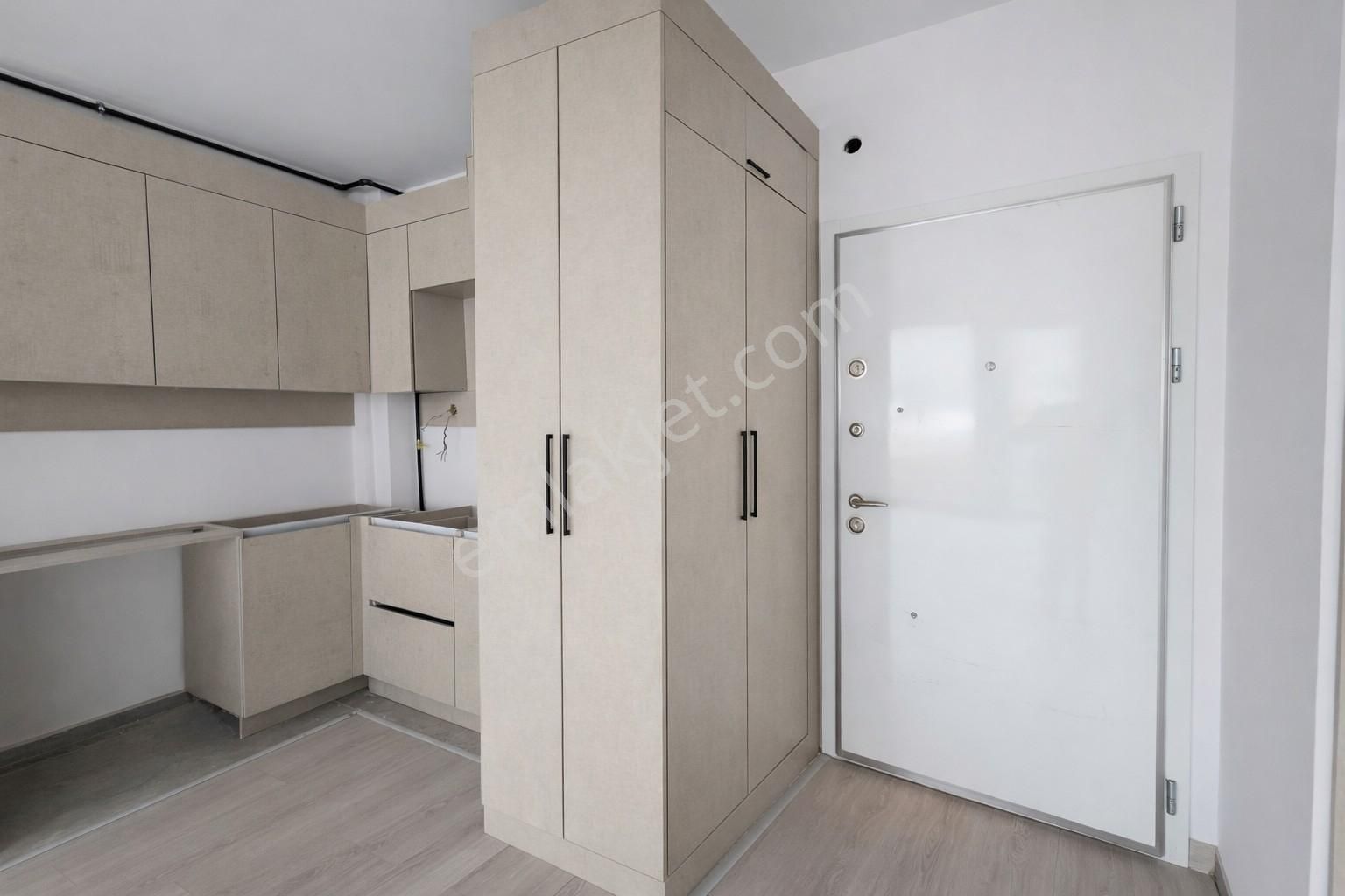 Fx'den 1+1 Site Konseptınde Ada Mutfaklı Katta Kiralık Daire - Görsel 2