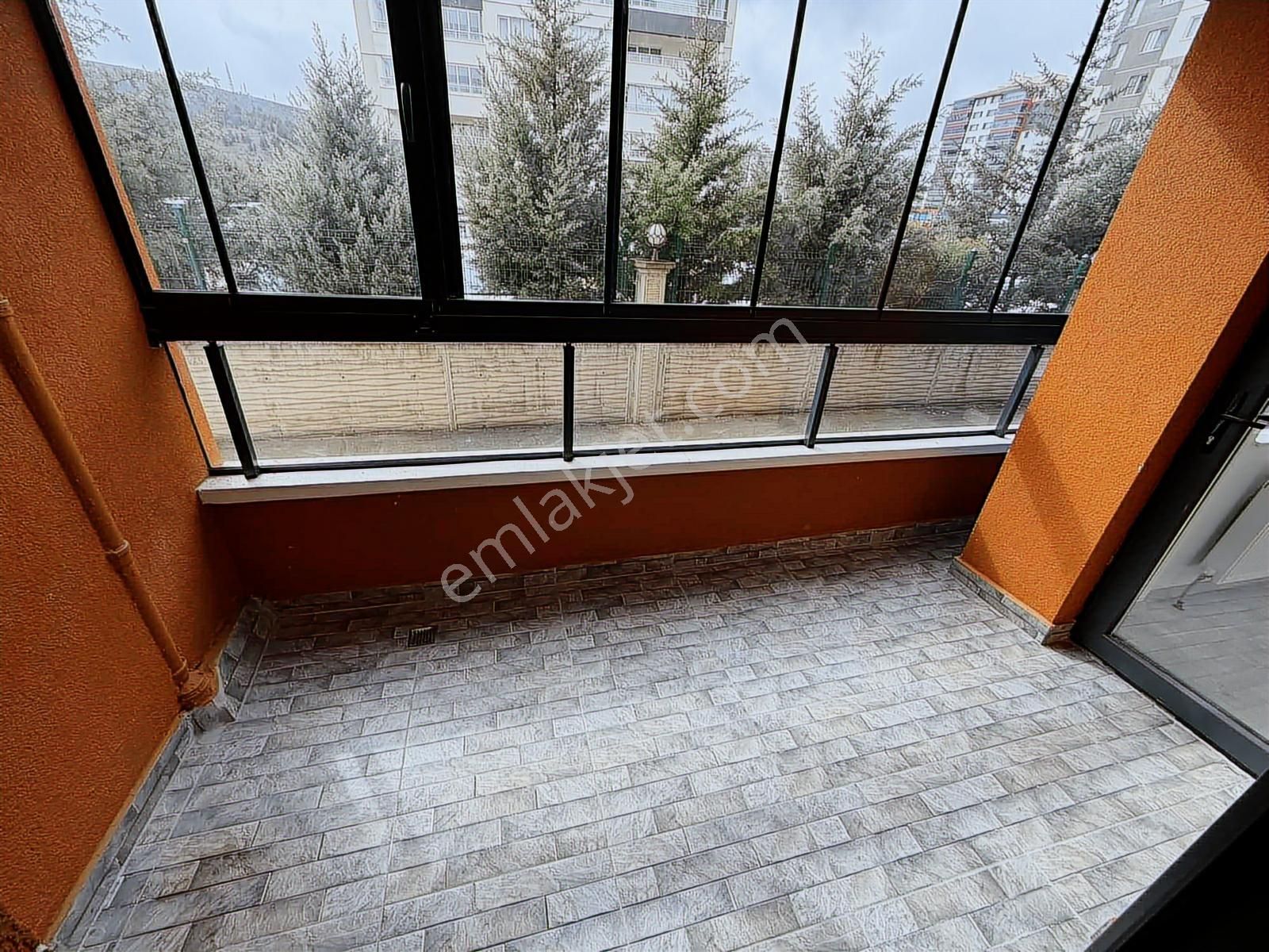 Yenikent Merkez'de Site İçerisinde Kiralık Full Yapılı - Görsel 4