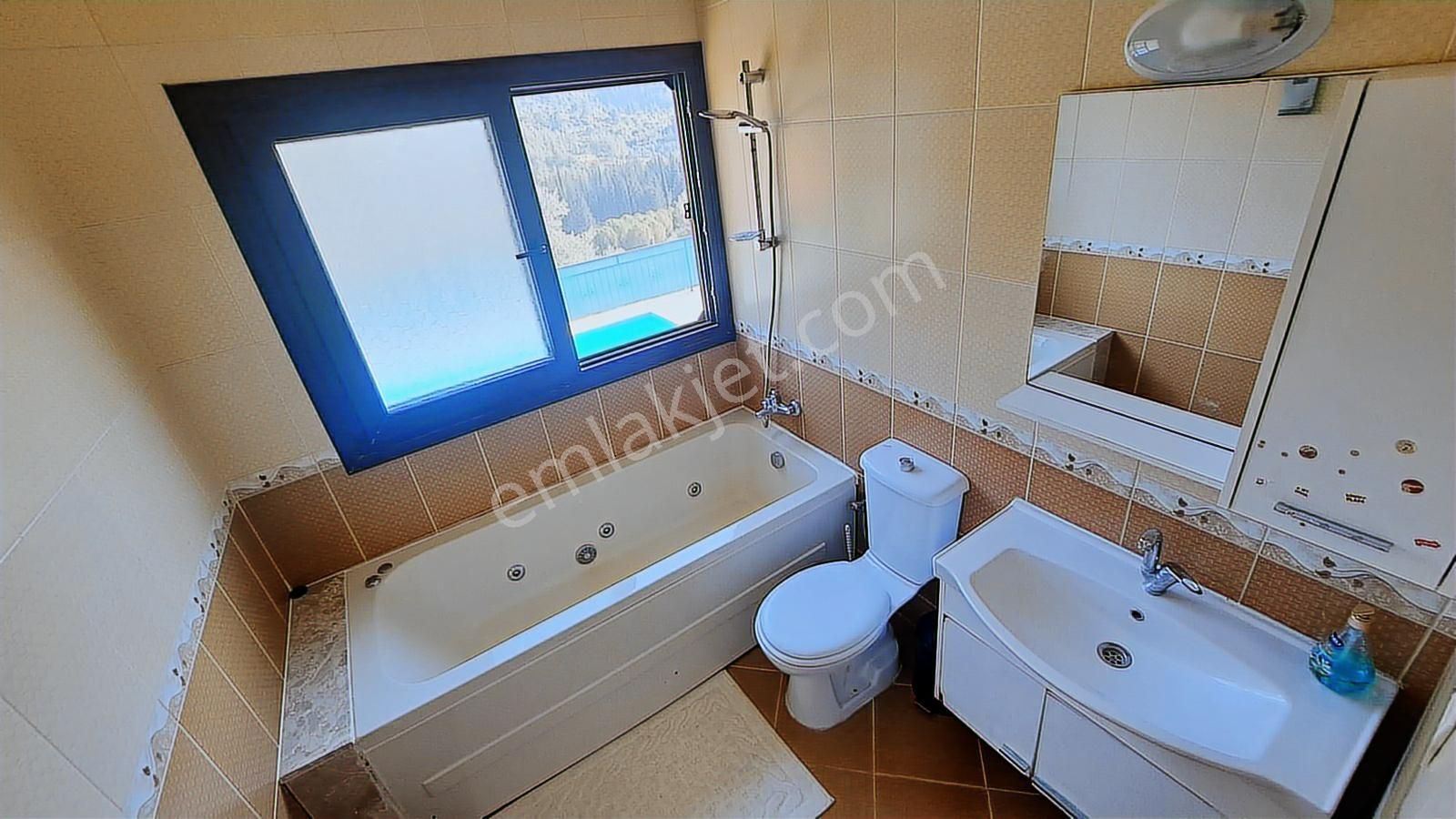 Stoptan Fethiye Üzümlü De Kiralık Doğa Manzaralı Villa - Görsel 27
