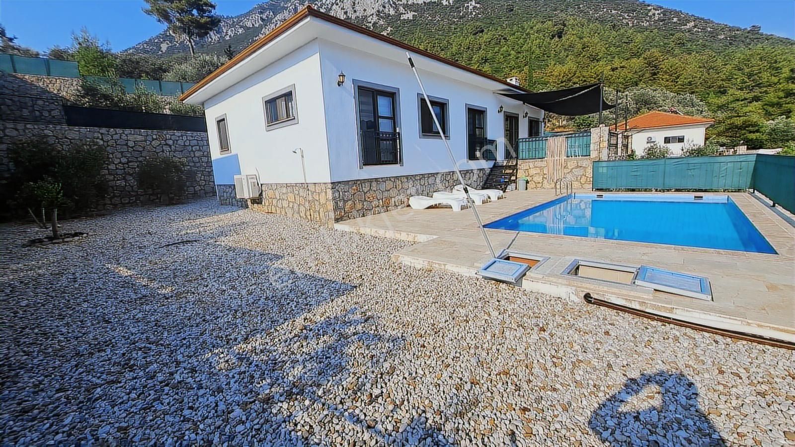 Stoptan Fethiye Üzümlü De Kiralık Doğa Manzaralı Villa - Görsel 25