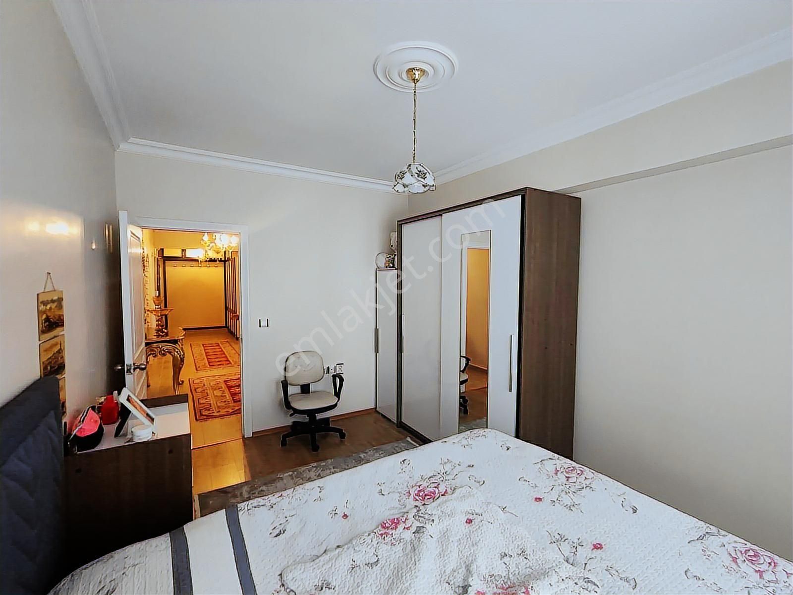 Cevizlidere Karapınar Mahallesinde 4+1 Geniş Satılık Daire - Görsel 15