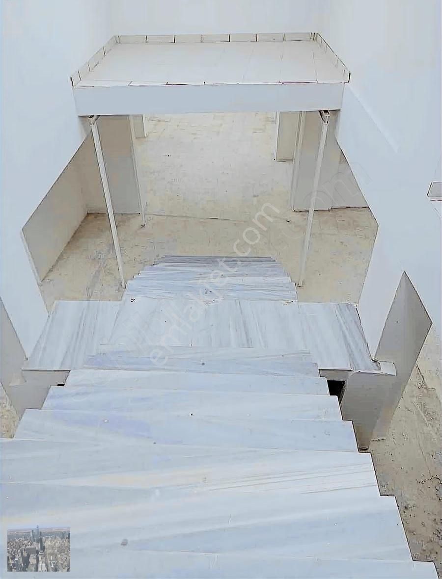 Fatih Karagümrük'te Kiracılı Yatırımlık 700 M2 Satılık Dükkan - Görsel 8