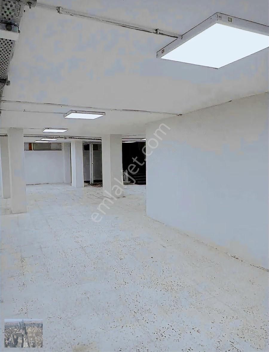 Fatih Karagümrük'te Kiracılı Yatırımlık 700 M2 Satılık Dükkan - Görsel 12