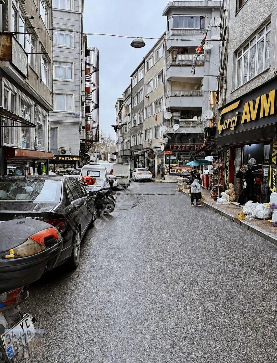Fatih Karagümrük'te Kiracılı Yatırımlık 700 M2 Satılık Dükkan - Görsel 2