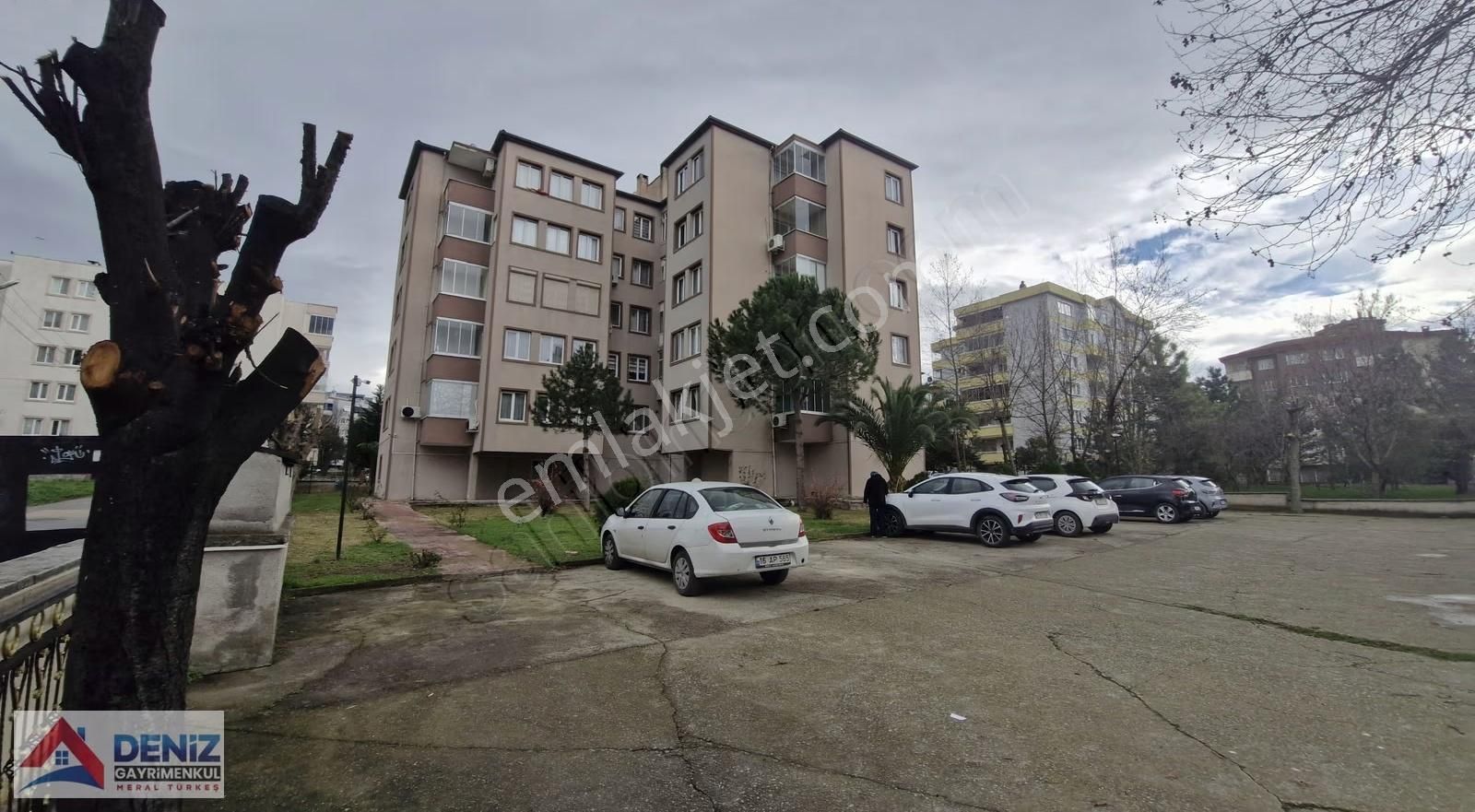 Nilüfer Cumhuriyet Mahallesinde Önü Açık, Ferah 3+1 Daire