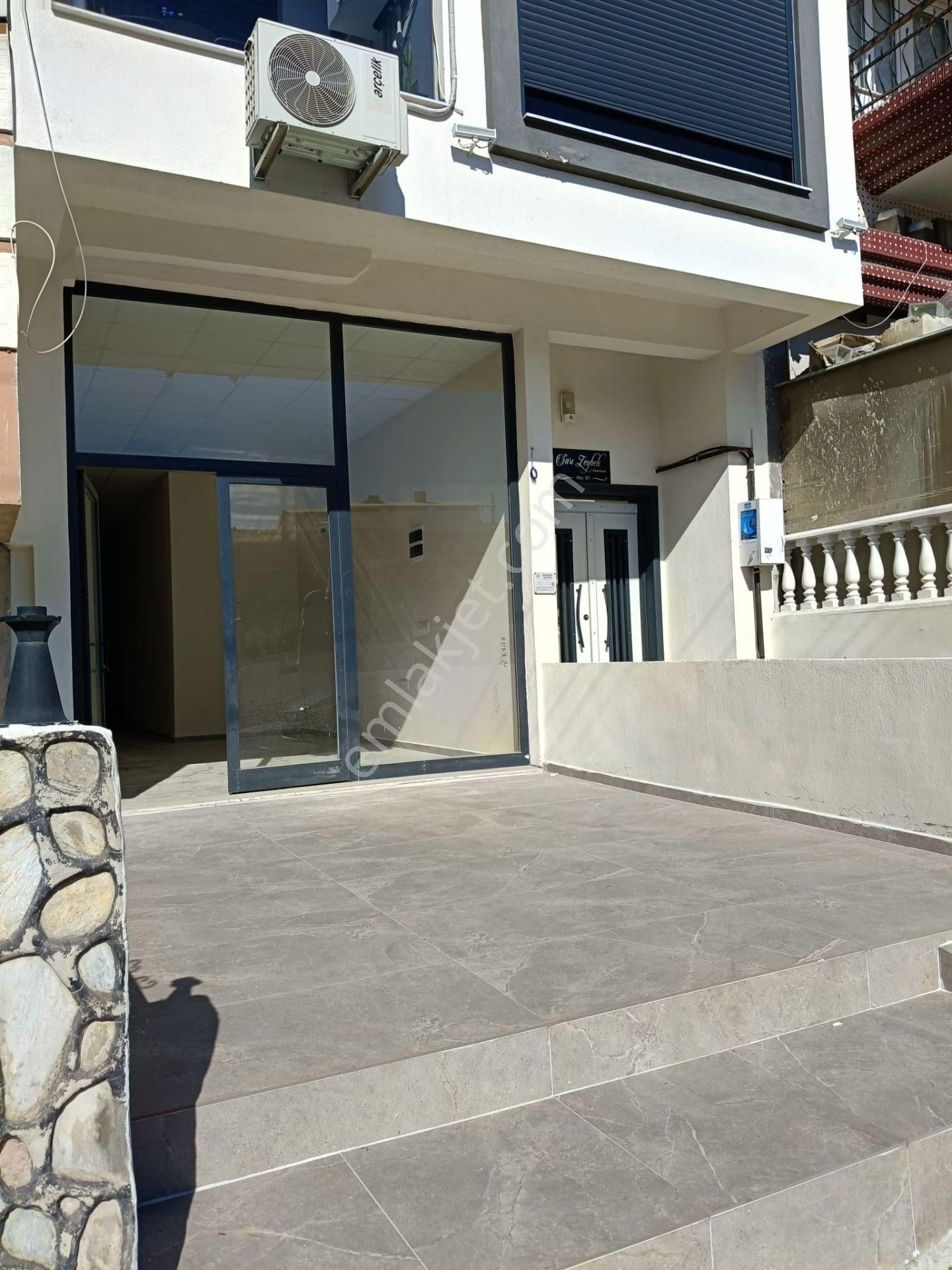 Ufuk Kapalı Pazar Karşısı Toplam 180 M2 Kiralık Dükkan