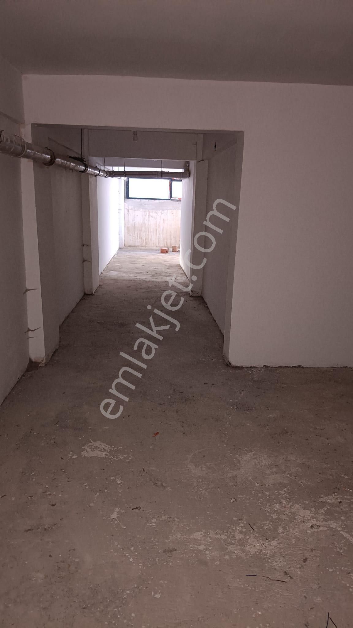 Ufuk Kapalı Pazar Karşısı Toplam 180 M2 Kiralık Dükkan - Görsel 31