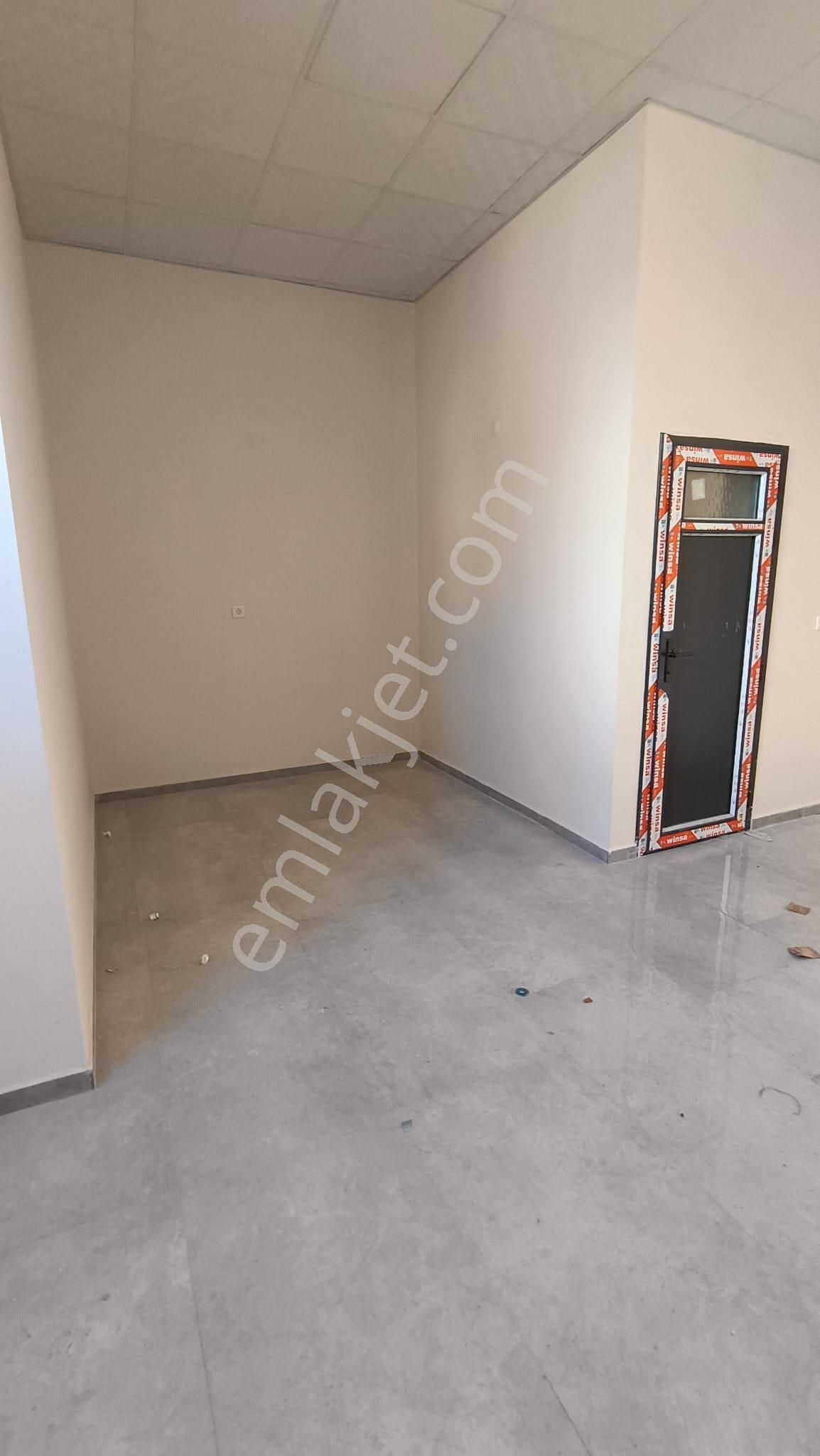 Ufuk Kapalı Pazar Karşısı Toplam 180 M2 Kiralık Dükkan - Görsel 19