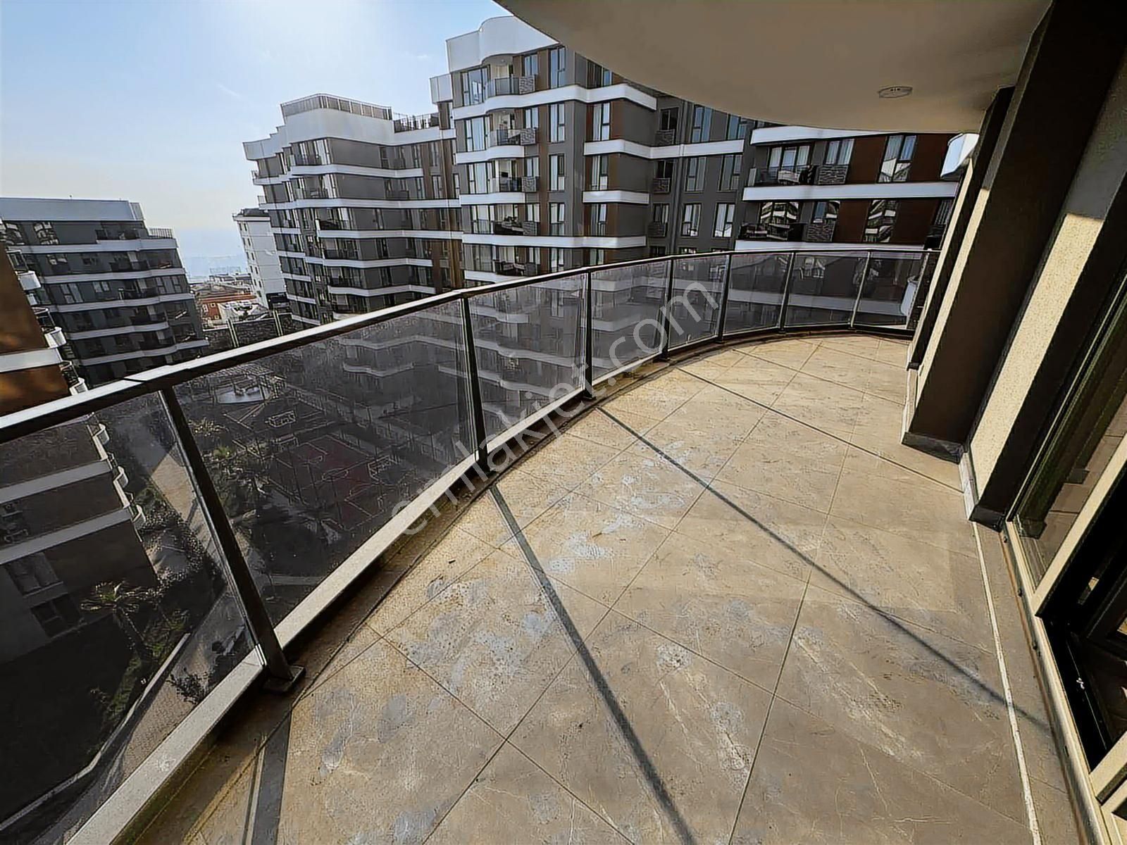 Siltaş Panaroma'da E. Banyolu Büyük Tip Arakat Satılık,3+1 Daire - Görsel 13