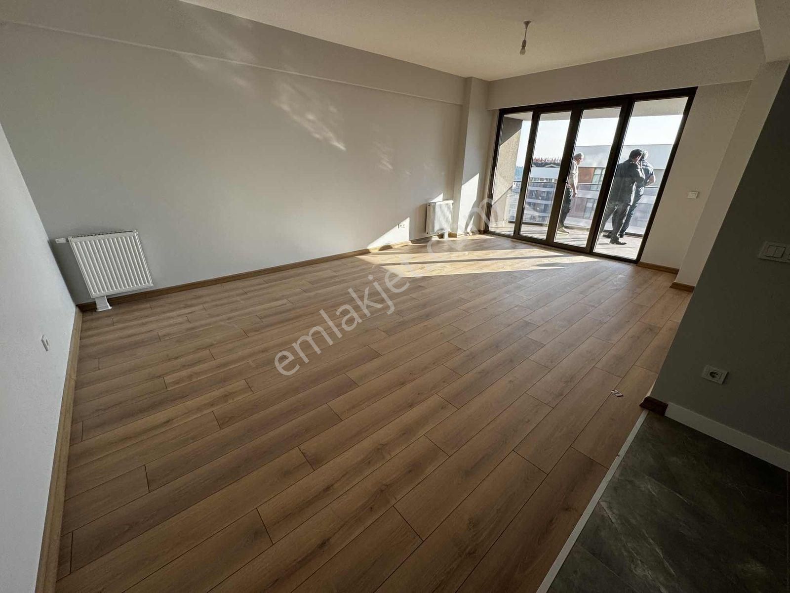 Siltaş Panaroma'da E. Banyolu Büyük Tip Arakat Satılık,3+1 Daire - Görsel 25