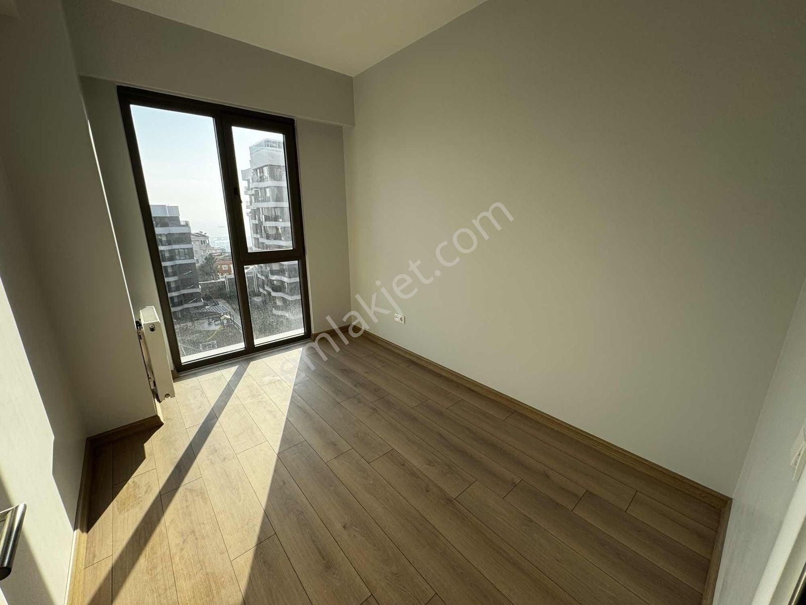 Siltaş Panaroma'da E. Banyolu Büyük Tip Arakat Satılık,3+1 Daire - Görsel 24