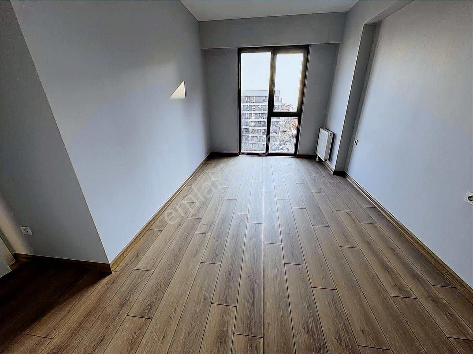 Siltaş Panaroma'da E. Banyolu Büyük Tip Arakat Satılık,3+1 Daire - Görsel 18