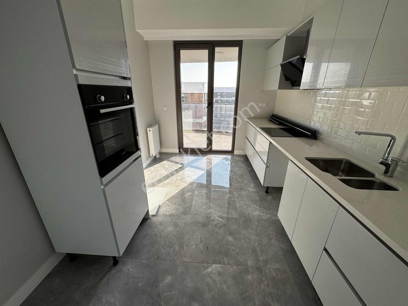 Siltaş Panaroma'da E. Banyolu Büyük Tip Arakat Satılık,3+1 Daire - Görsel 17