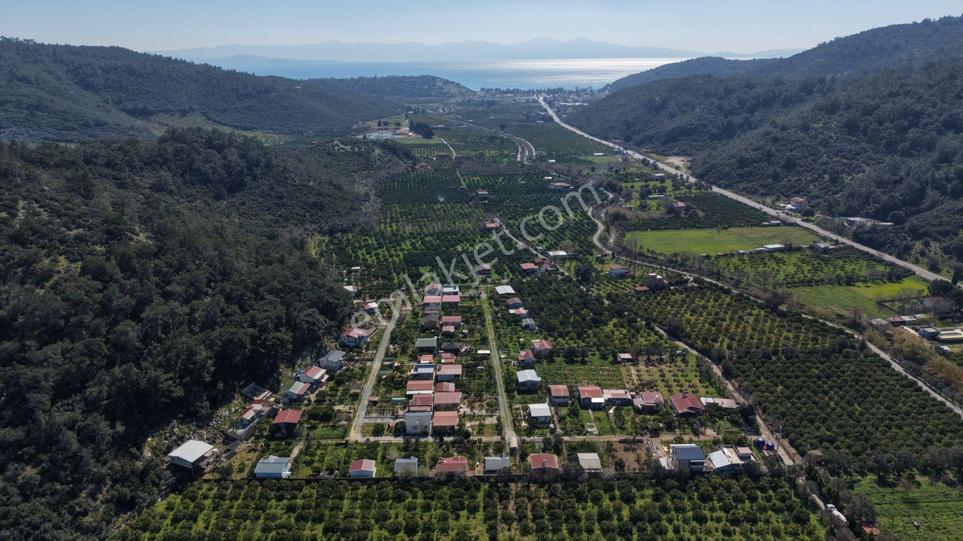 Ahmetbeylide Sahile Yakın Satılık 203 M2 2026 Yazına Muhteşem Gireceğiniz Bahçeler