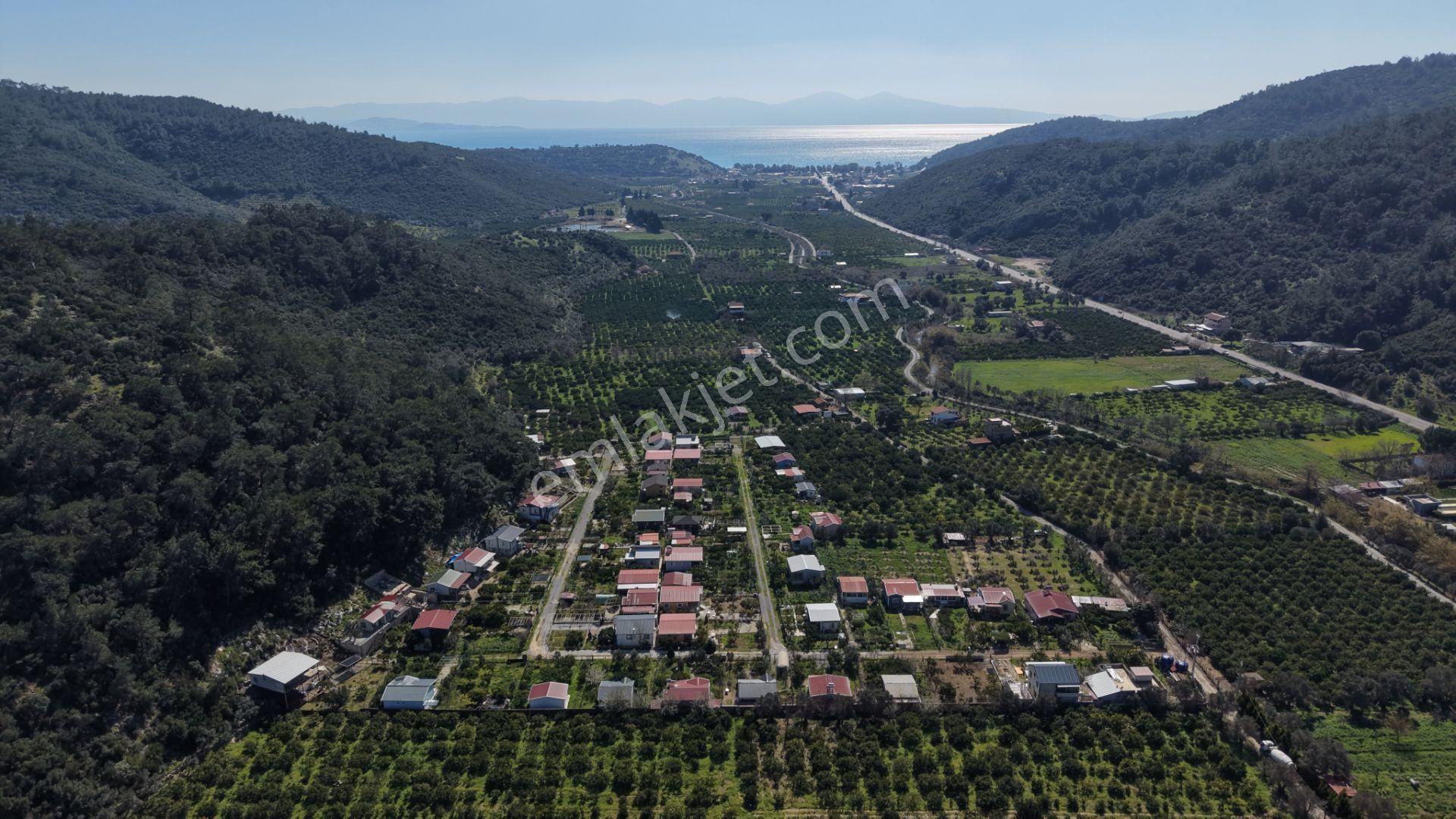 Ahmetbeylide Sahile Yakın Satılık 203 M2 2026 Yazına Muhteşem Gireceğiniz Bahçeler - Görsel 2