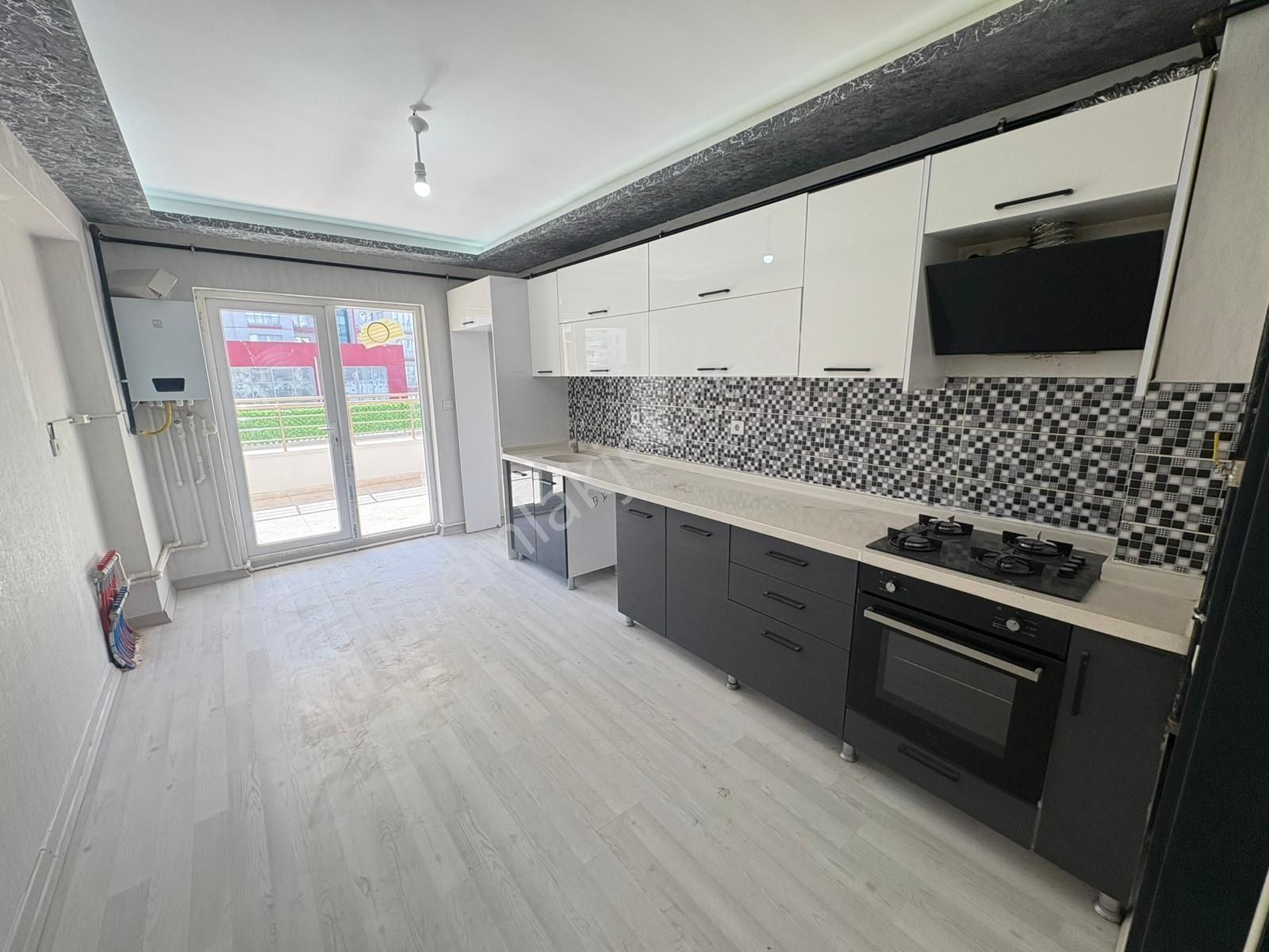 Yılmazer'den 1762 Cad Ön Güney Cephe Muhteşem Tasarm 3+1 Teraslı - Görsel 2