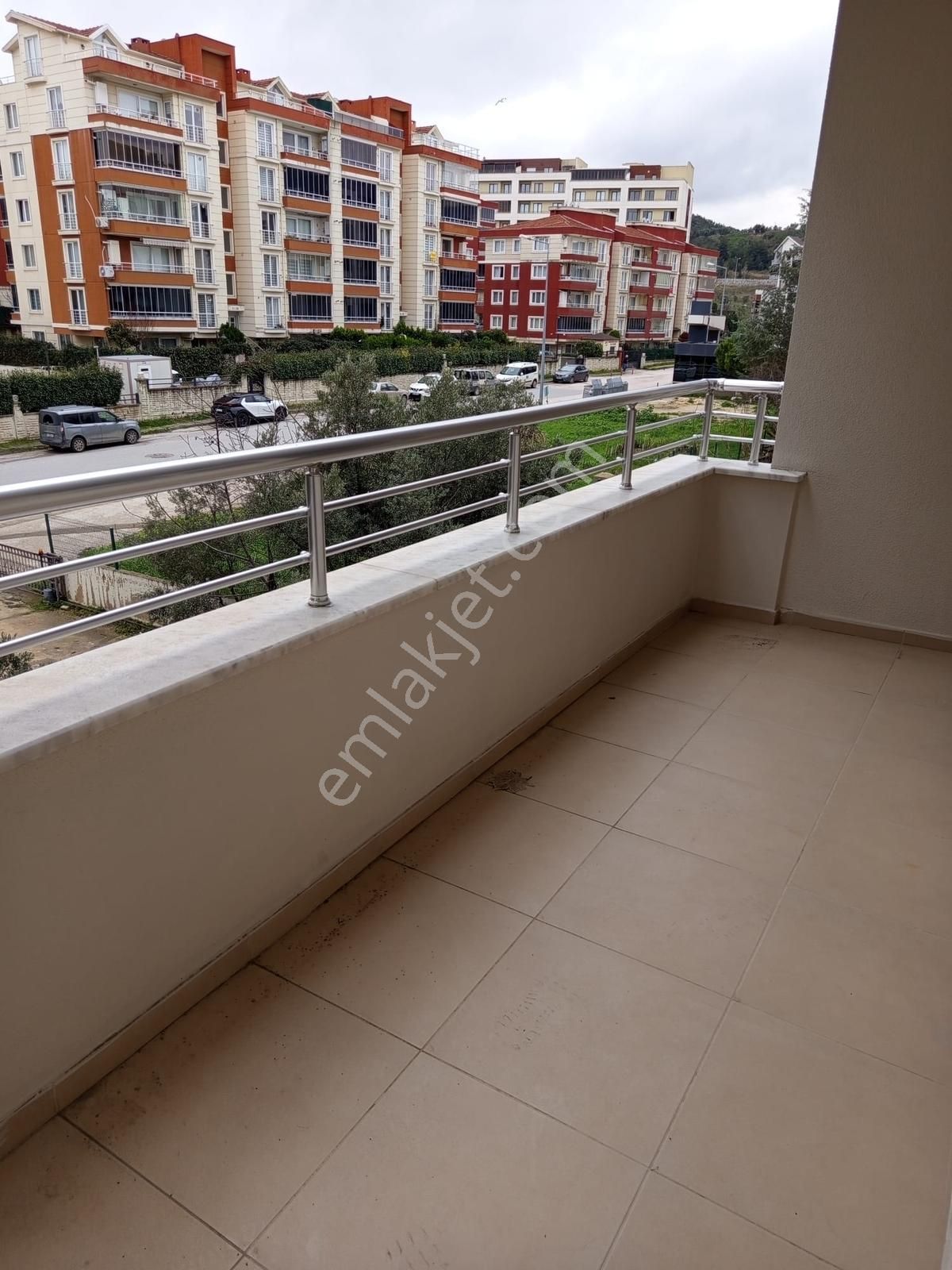 Bursa Mudanya Güzelyalı Eğitim Mah.de Kiralık Daire