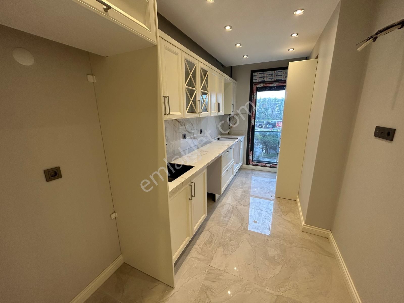 Üsküdar Altunizade Ön Cephe 4+2 Net 200 M2 Lüks Dubleks Daire - Görsel 3