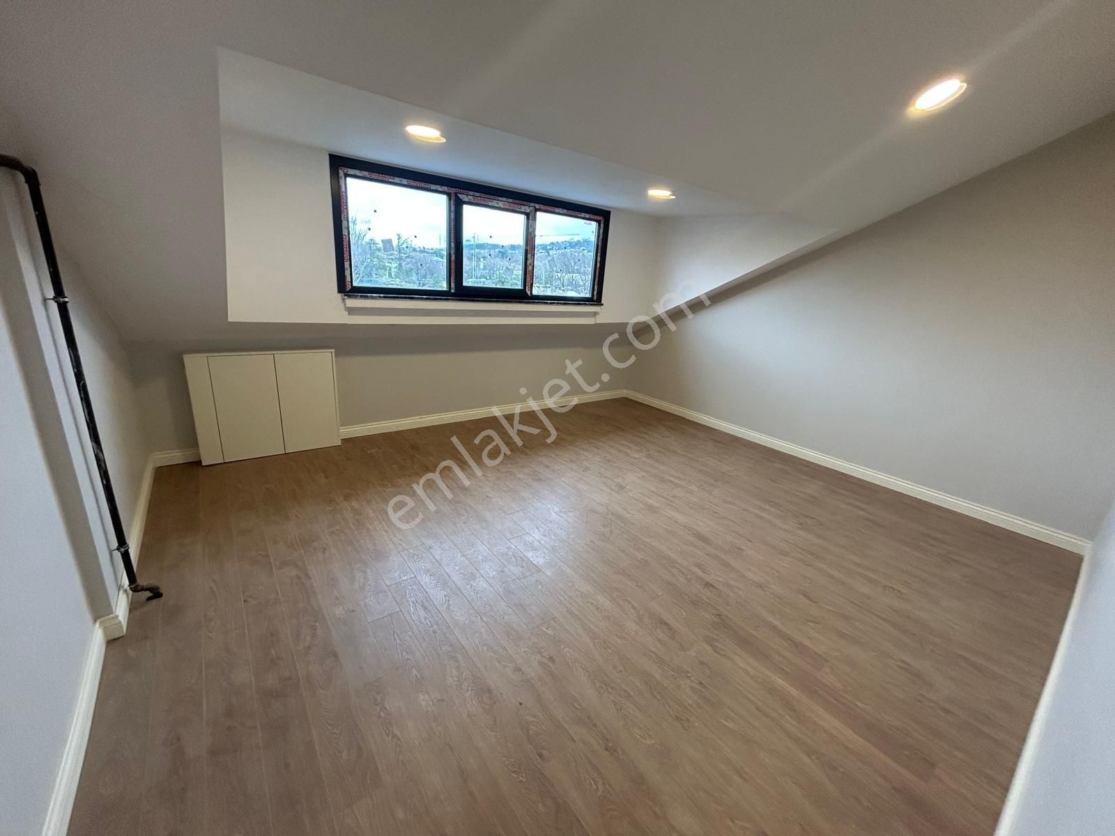 Üsküdar Altunizade Ön Cephe 4+2 Net 200 M2 Lüks Dubleks Daire - Görsel 29