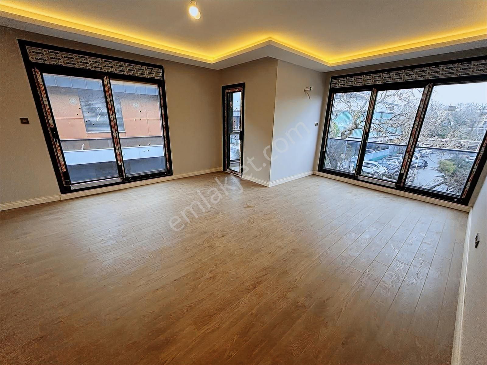 Üsküdar Altunizade Ön Cephe 4+2 Net 200 M2 Lüks Dubleks Daire - Görsel 32