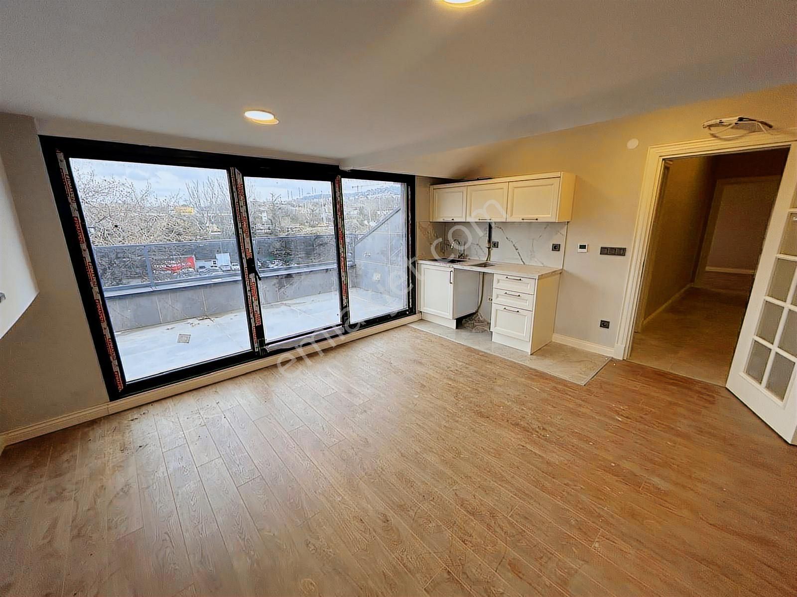 Üsküdar Altunizade Ön Cephe 4+2 Net 200 M2 Lüks Dubleks Daire - Görsel 31