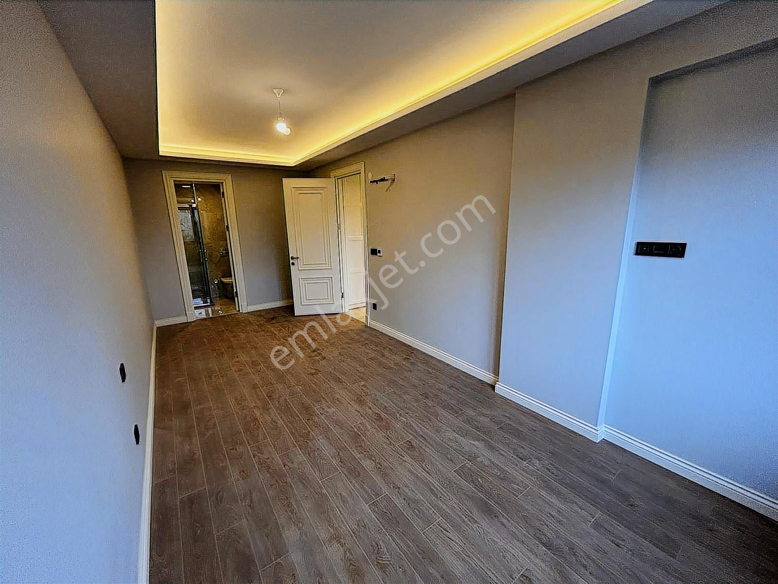 Üsküdar Altunizade Ön Cephe 4+2 Net 200 M2 Lüks Dubleks Daire - Görsel 22