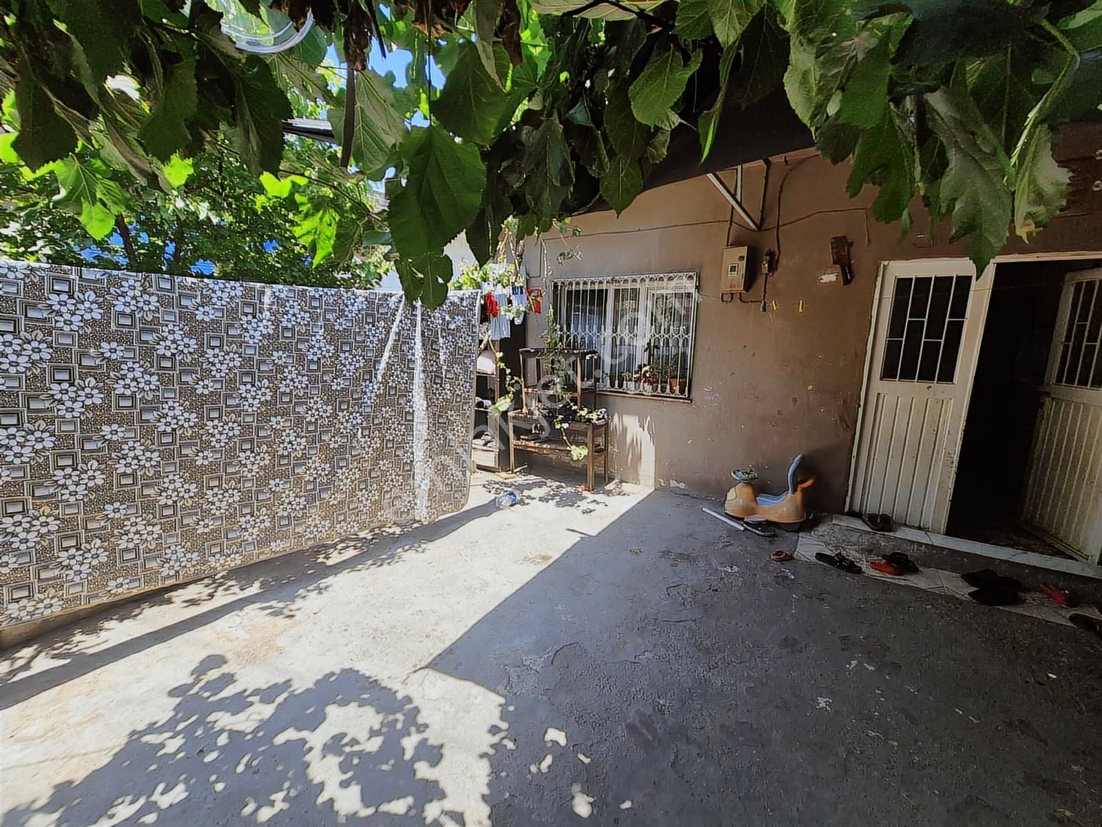 Adana Cumhuryet Mh Arsa Fiyatına Tek Katlı Ev - Görsel 21